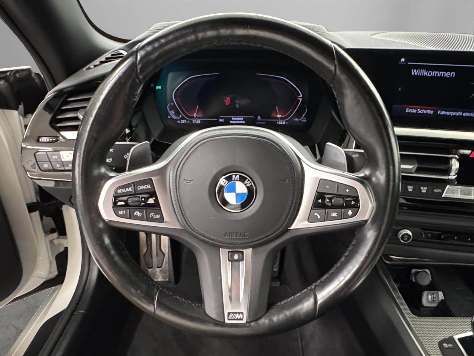 BMW Z4 20i sDrive-image-15