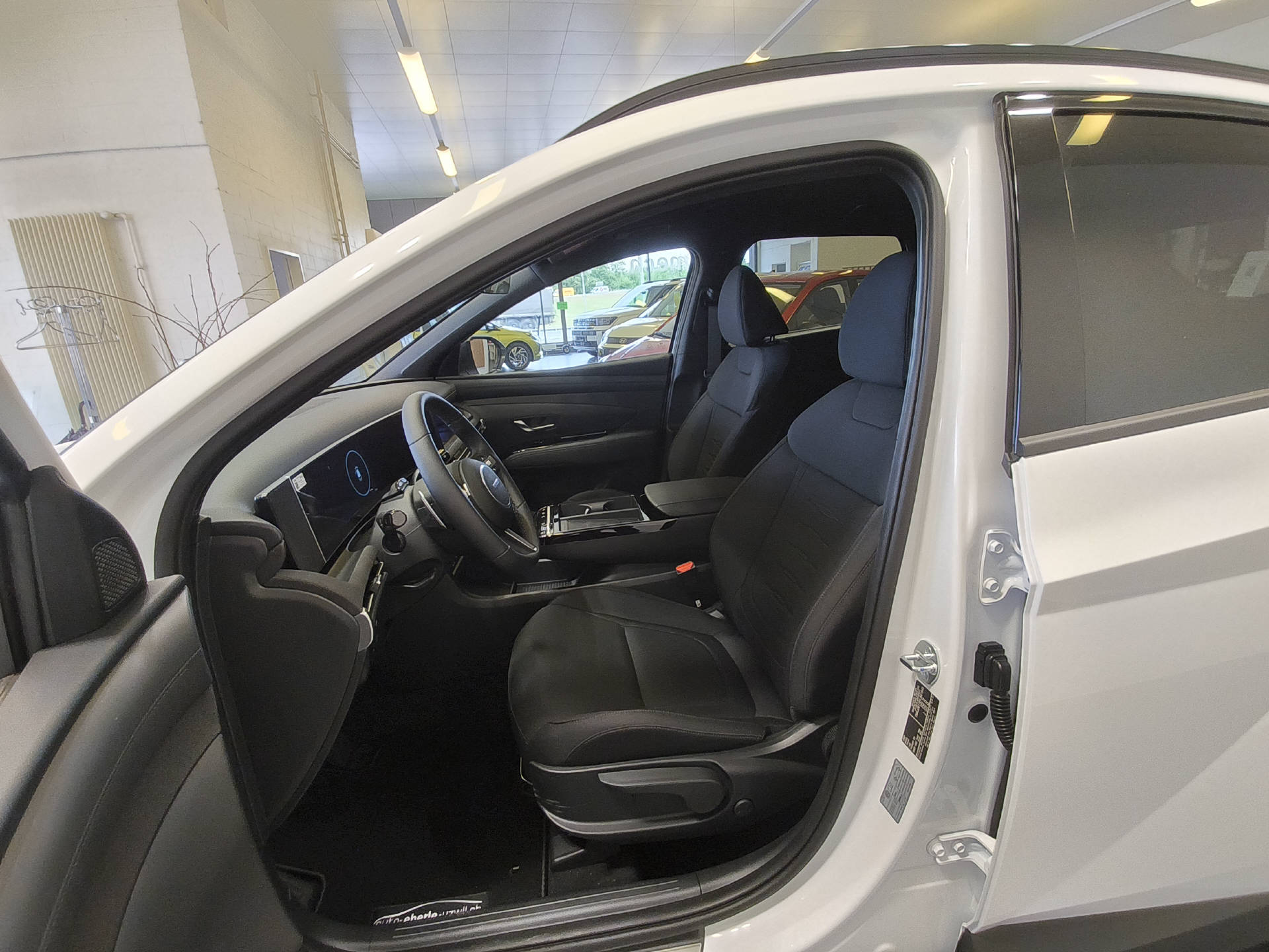 HYUNDAI Tucson 1.6 T-GDi HEV Origo Blackline 4WD-image-12