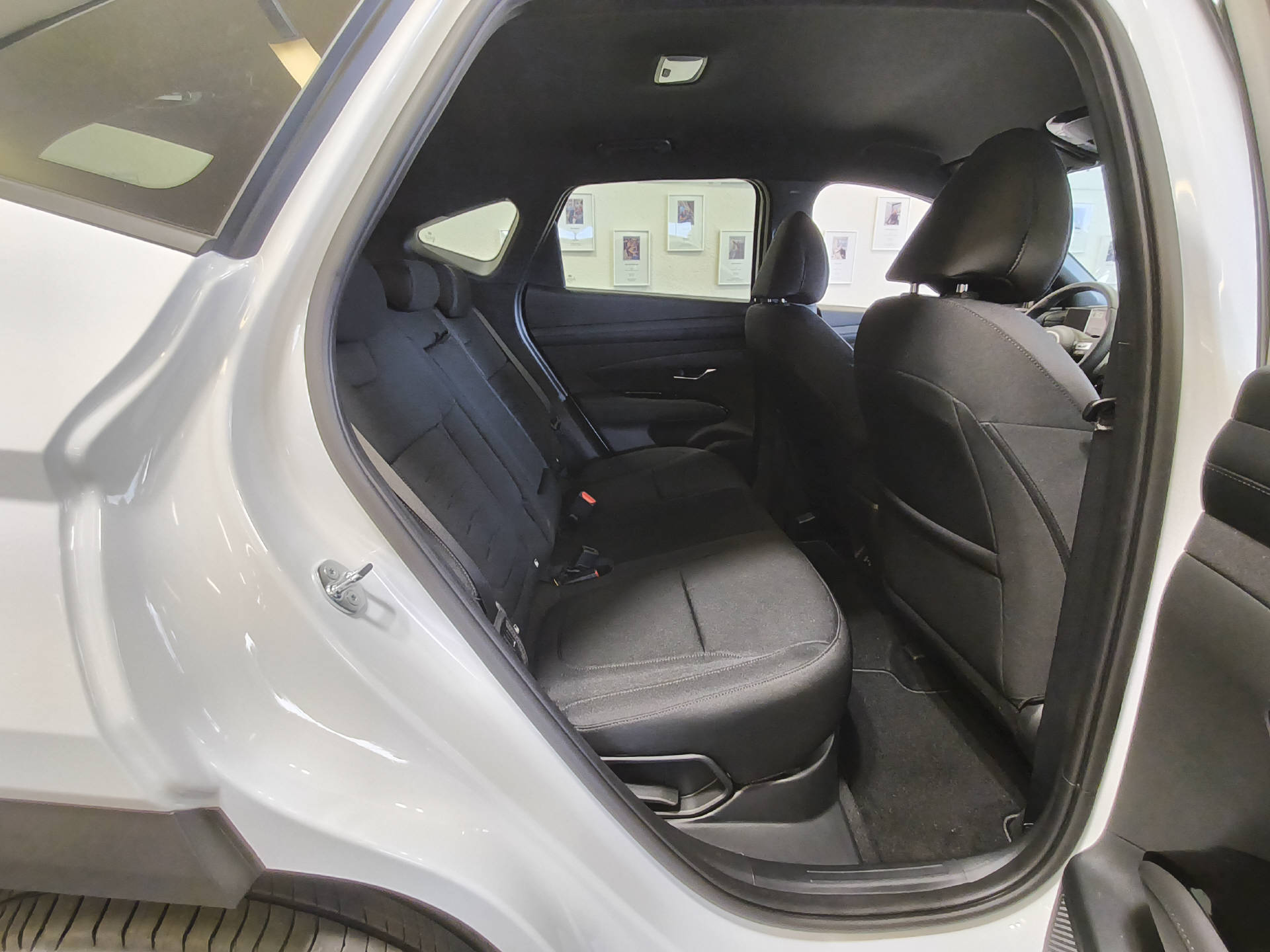 HYUNDAI Tucson 1.6 T-GDi HEV Origo Blackline 4WD-image-9