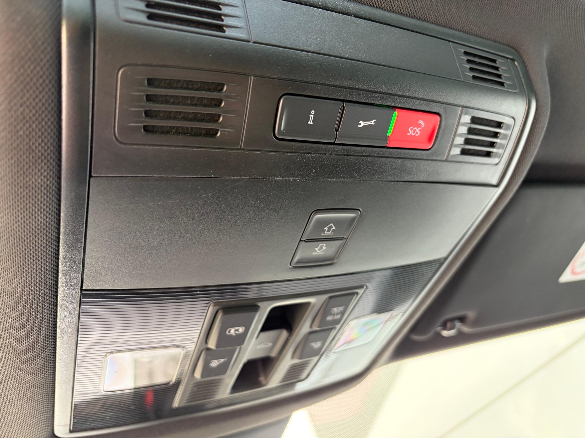 SKODA Karoq 1.5 TSI SportLine DSG-image-13