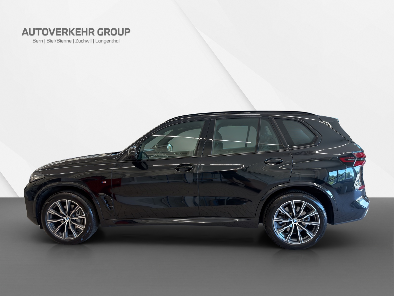 BMW X5 xDrive 30d M Sport 48V-showroom-element-2