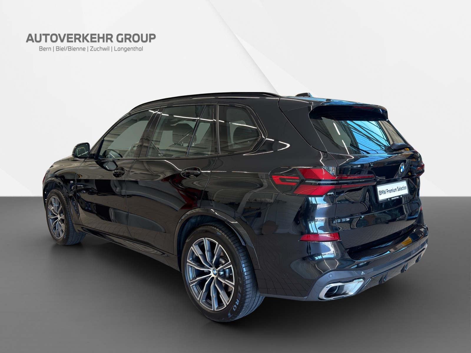 BMW X5 xDrive 30d M Sport 48V-showroom-element-3