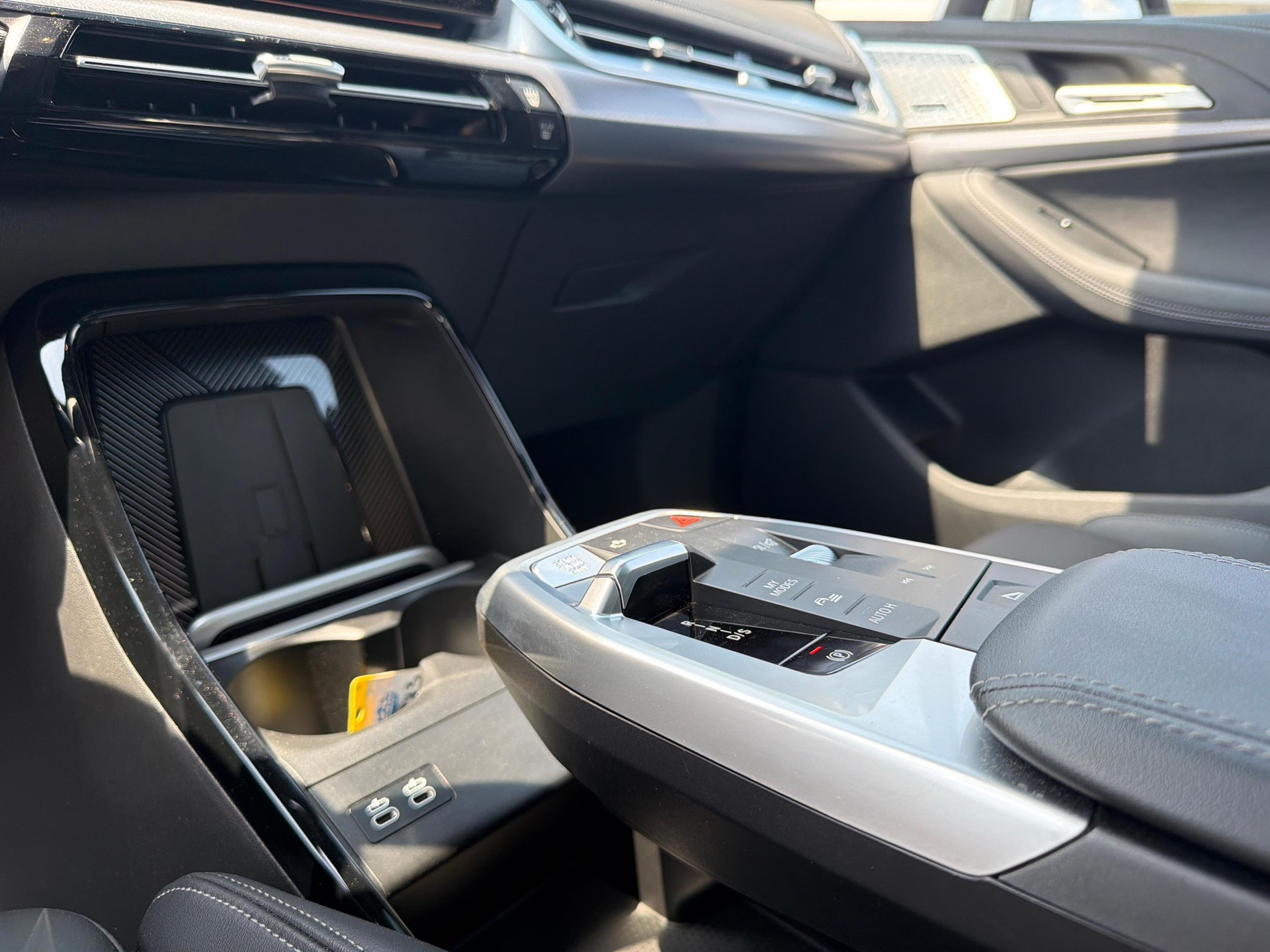 BMW 225e xDrive paddles Active Tourer-image-15