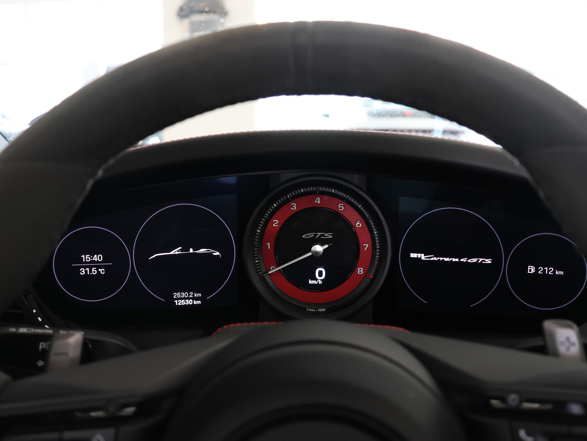 PORSCHE 911 Carrera 4 GTS Cabriolet PDK *360 Kamera* *Bose* *Sitzheizung*-image-14