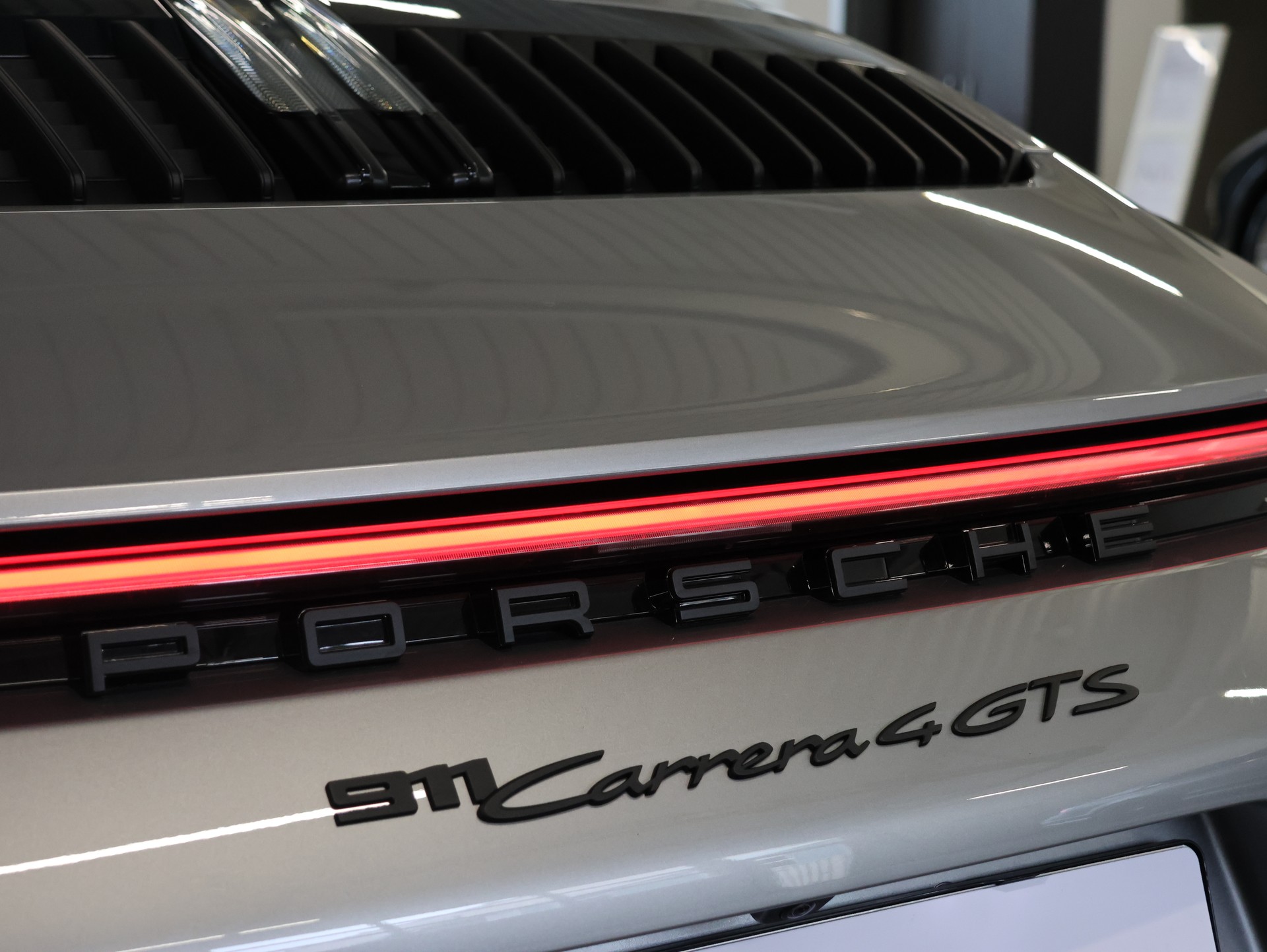 PORSCHE 911 Carrera 4 GTS Cabriolet PDK *360 Kamera* *Bose* *Sitzheizung*-image-25
