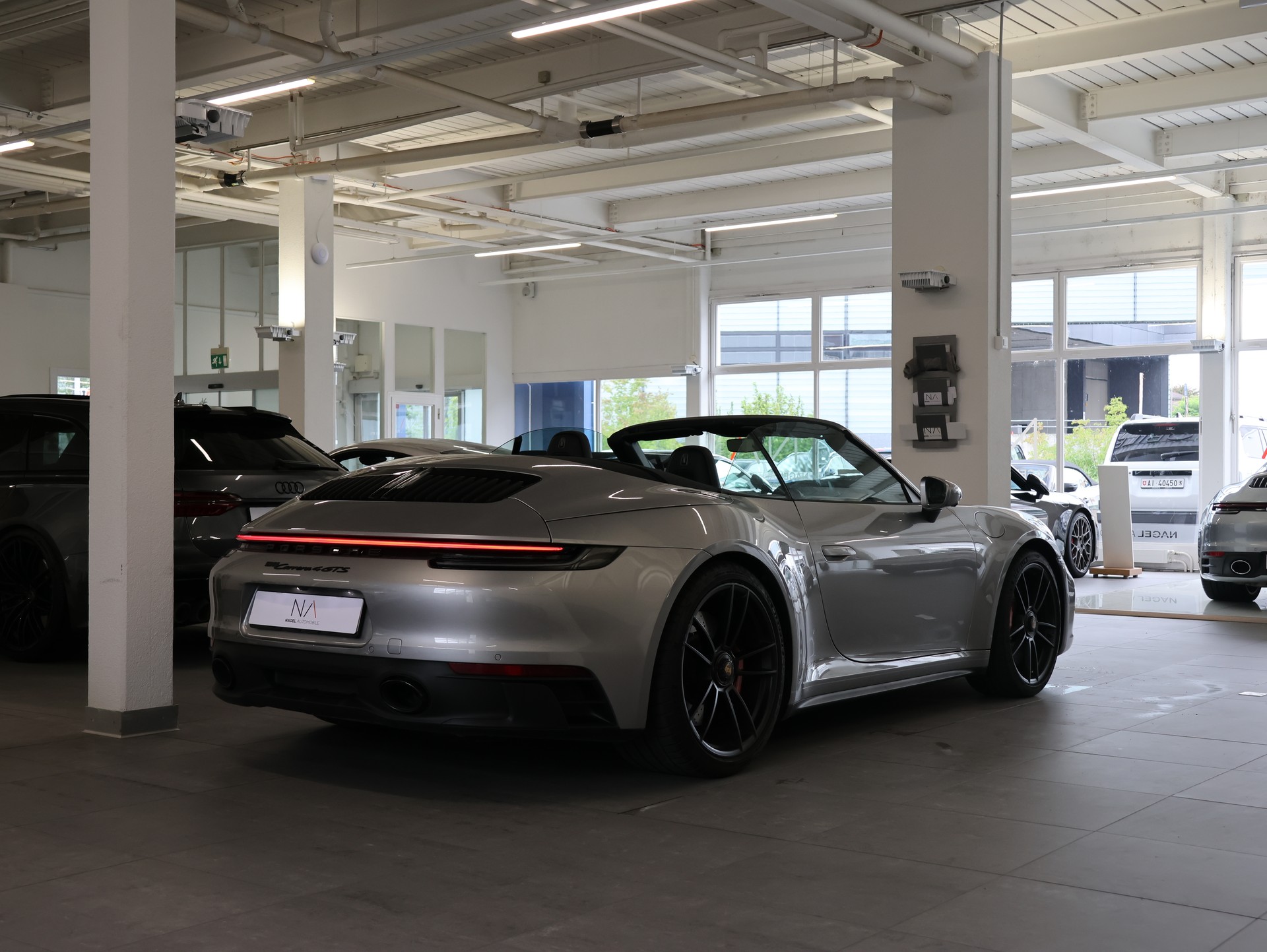 PORSCHE 911 Carrera 4 GTS Cabriolet PDK *360 Kamera* *Bose* *Sitzheizung*-image-6