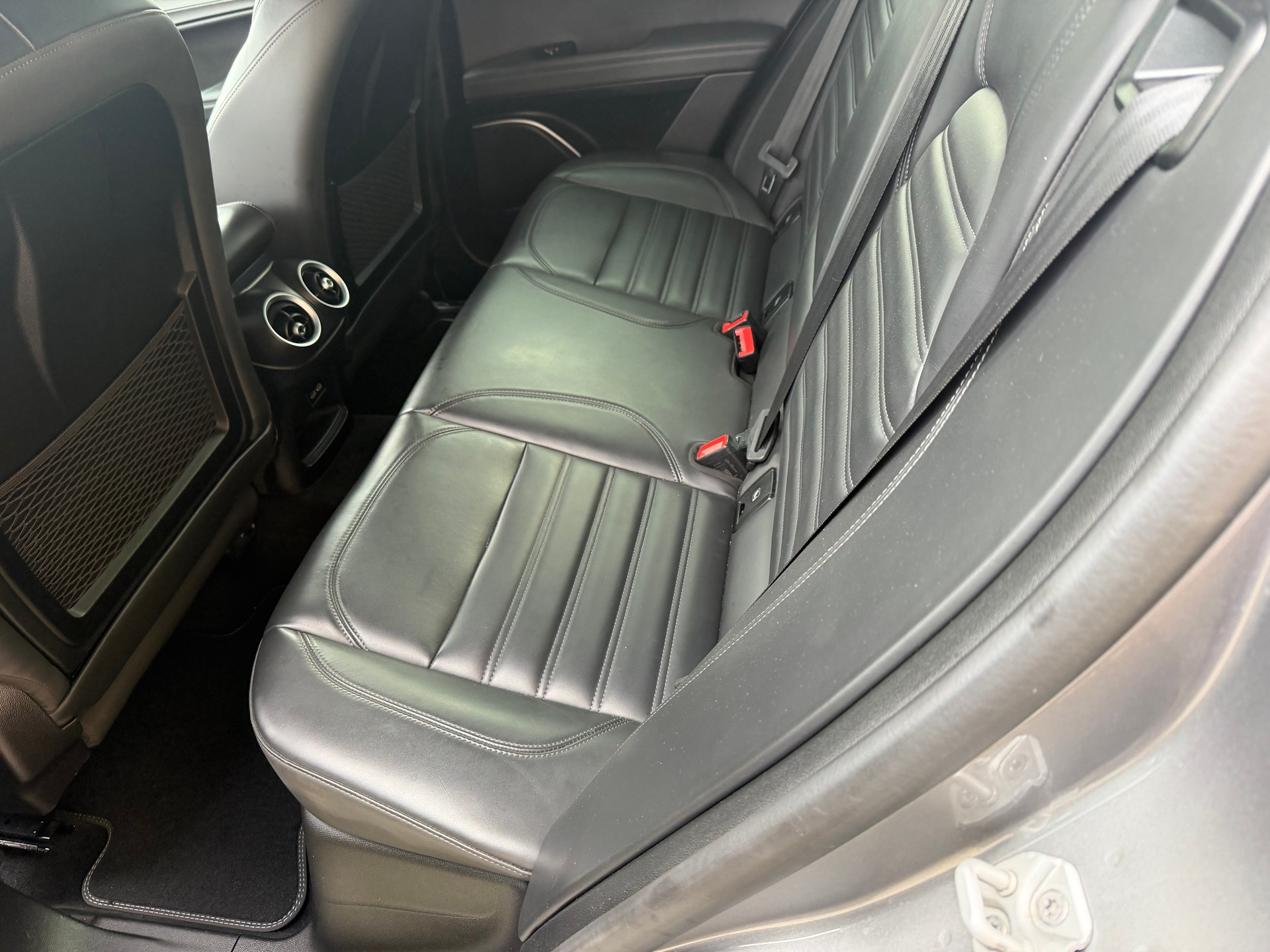 ALFA ROMEO Stelvio 2.0 First Edition Q4 Automatic-image-5