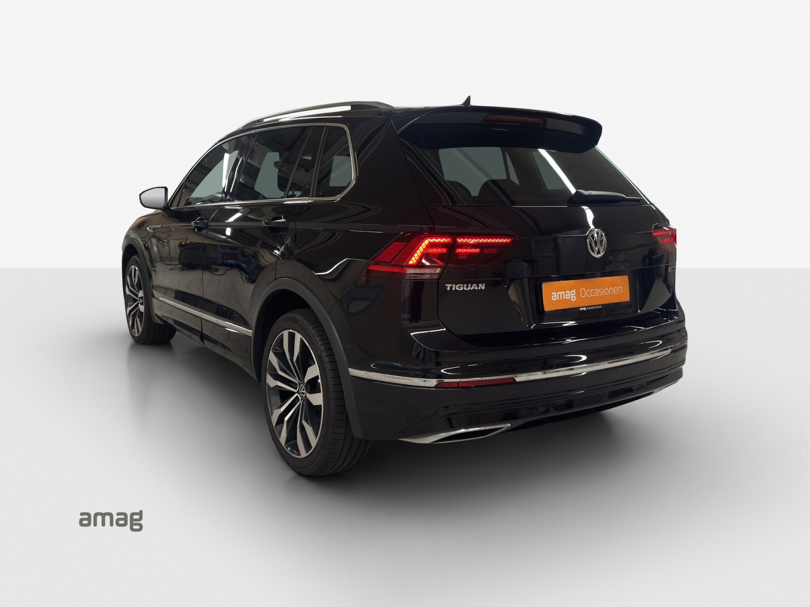 VW Tiguan 2.0TSI Highline 4Motion DSG-showroom-element-2