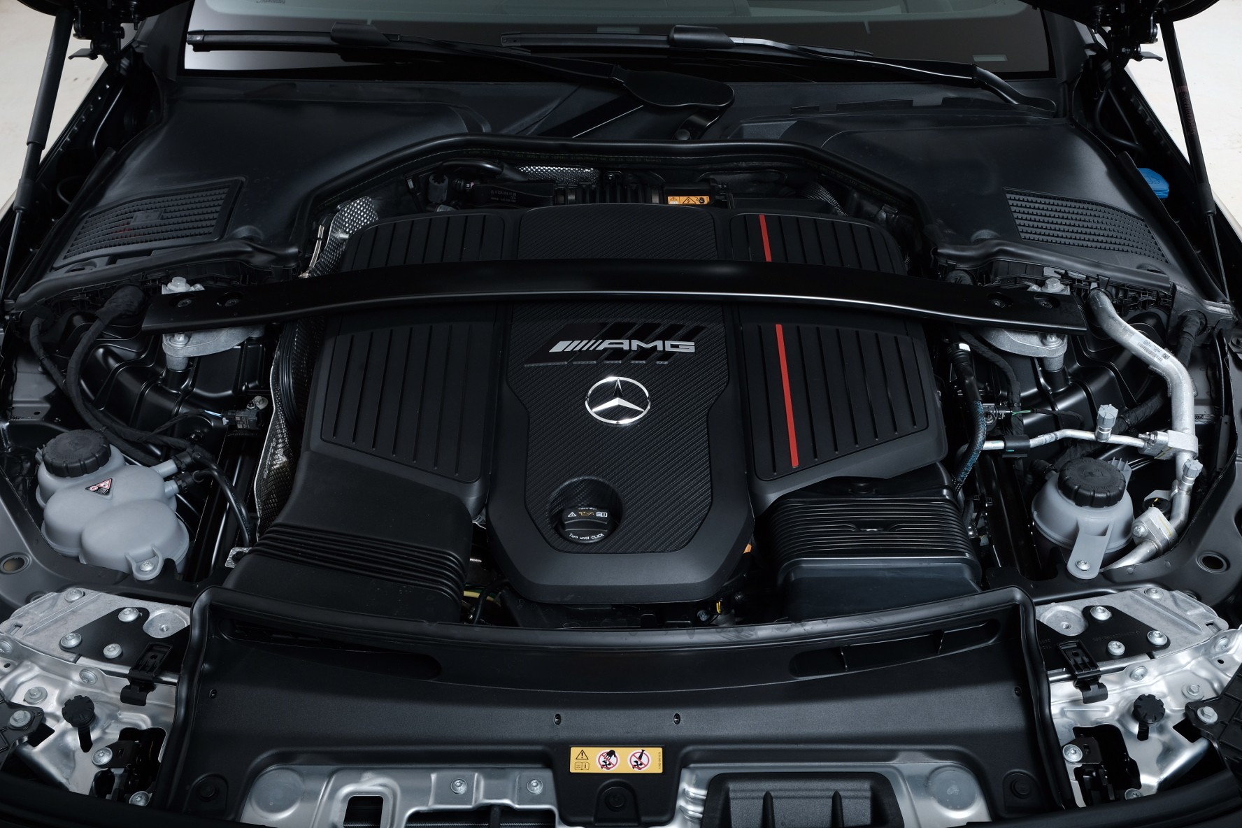 MERCEDES-BENZ CLE AMG 53 Cabrio 4Matic+ 9G-Tronic-image-4