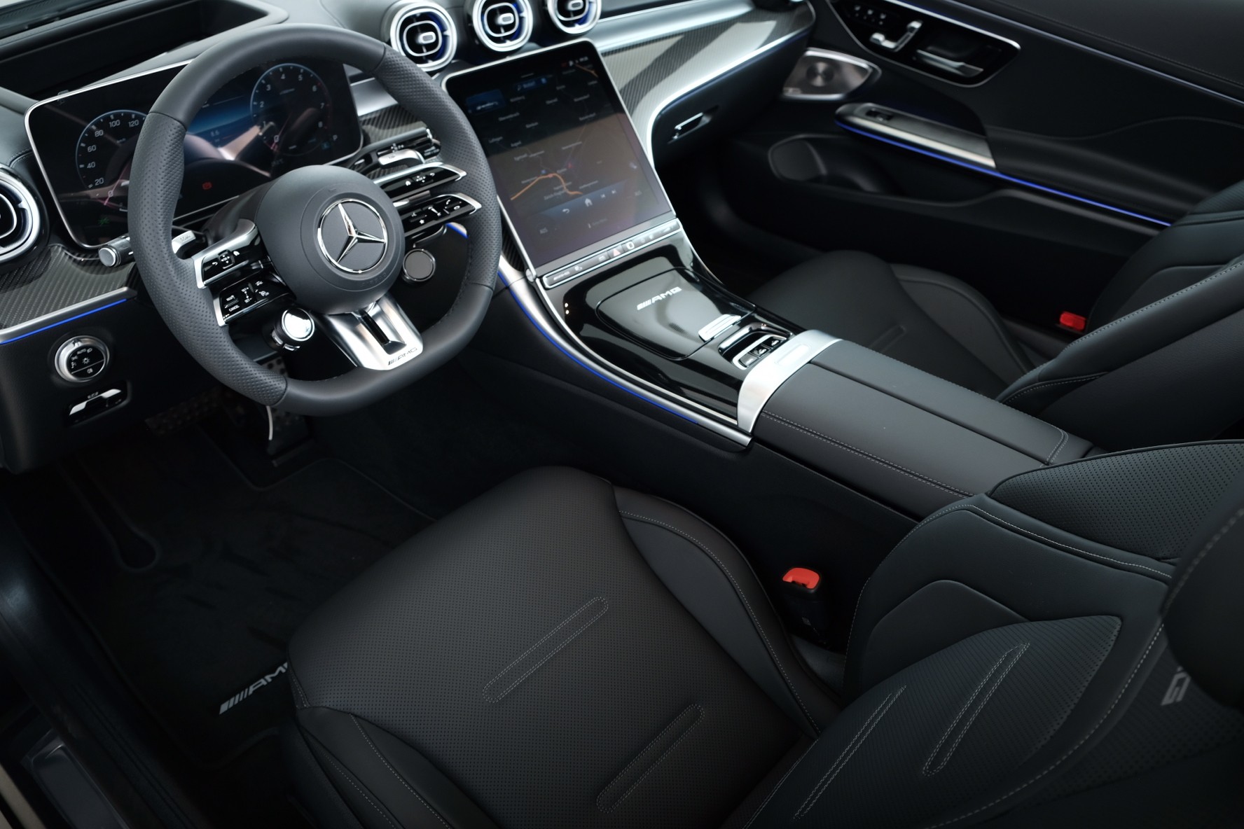 MERCEDES-BENZ CLE AMG 53 Cabrio 4Matic+ 9G-Tronic-image-11