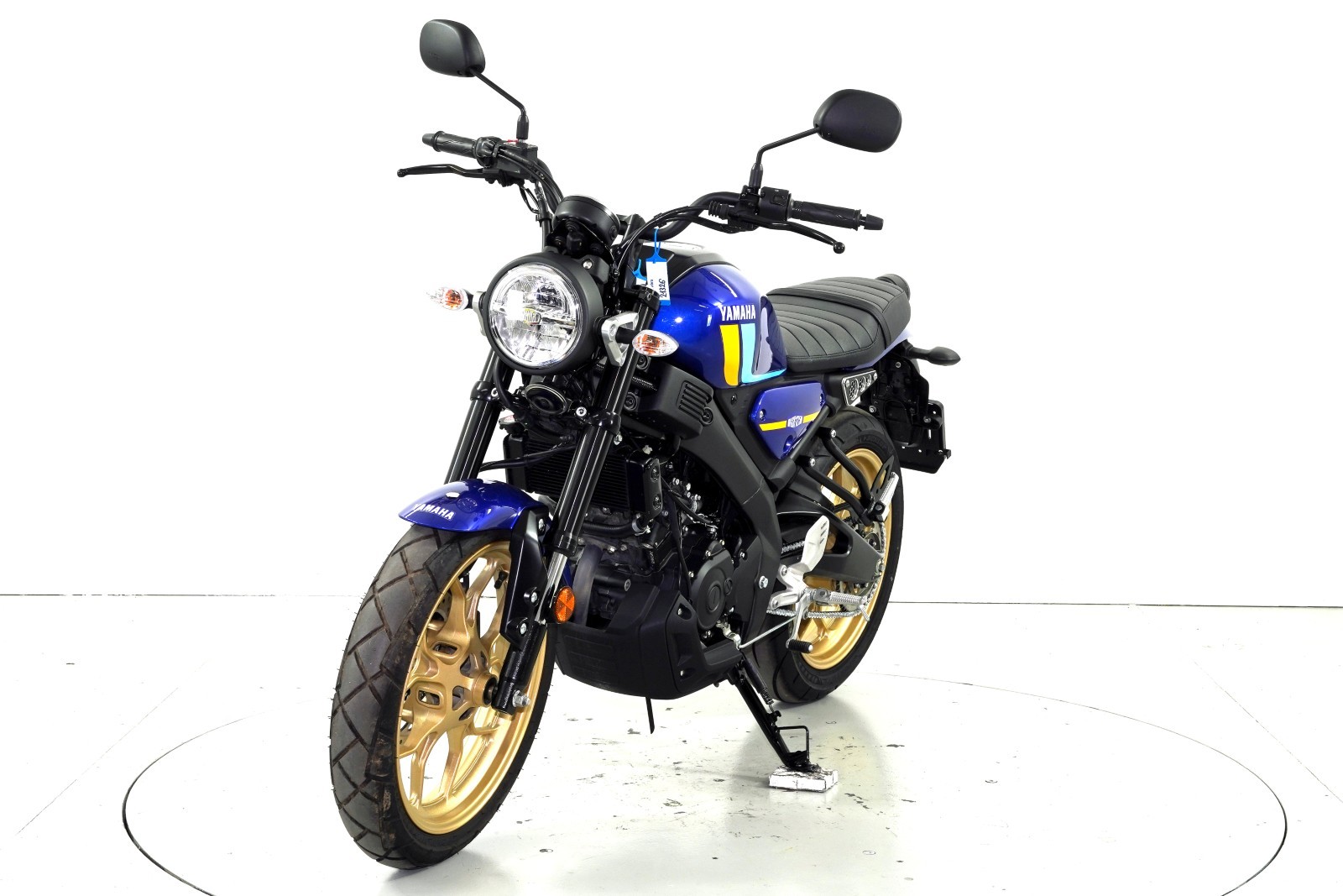 YAMAHA XSR 125 ABS-image-2