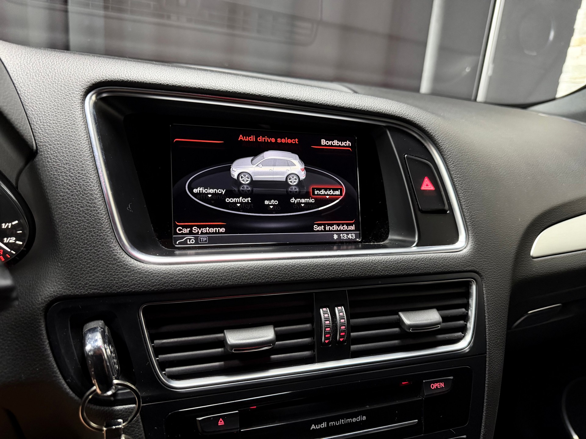 AUDI SQ5 3.0 TDI quattro tiptronic-image-15