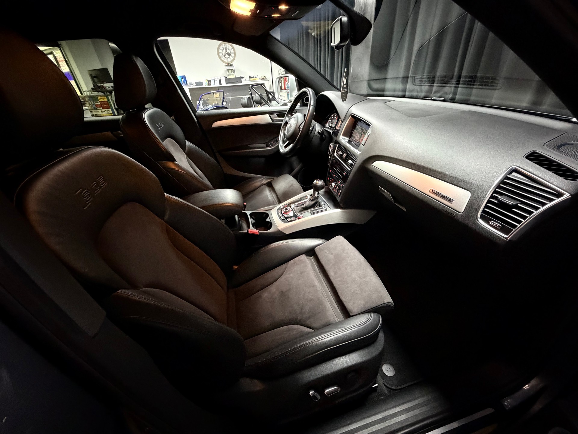 AUDI SQ5 3.0 TDI quattro tiptronic-image-23