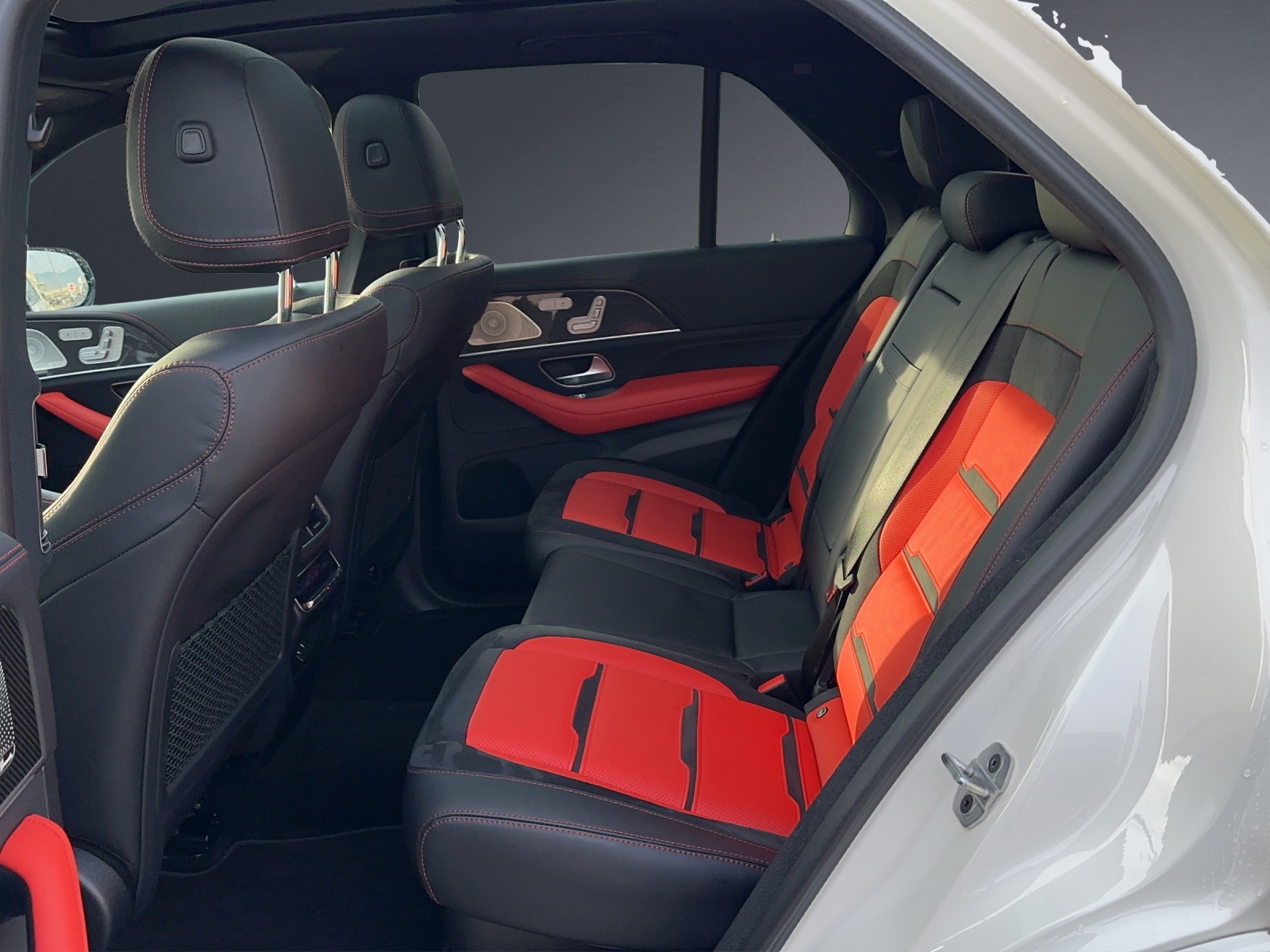 MERCEDES-BENZ GLE 63 S AMG 4Matic+ 9G-Speedshift-image-6