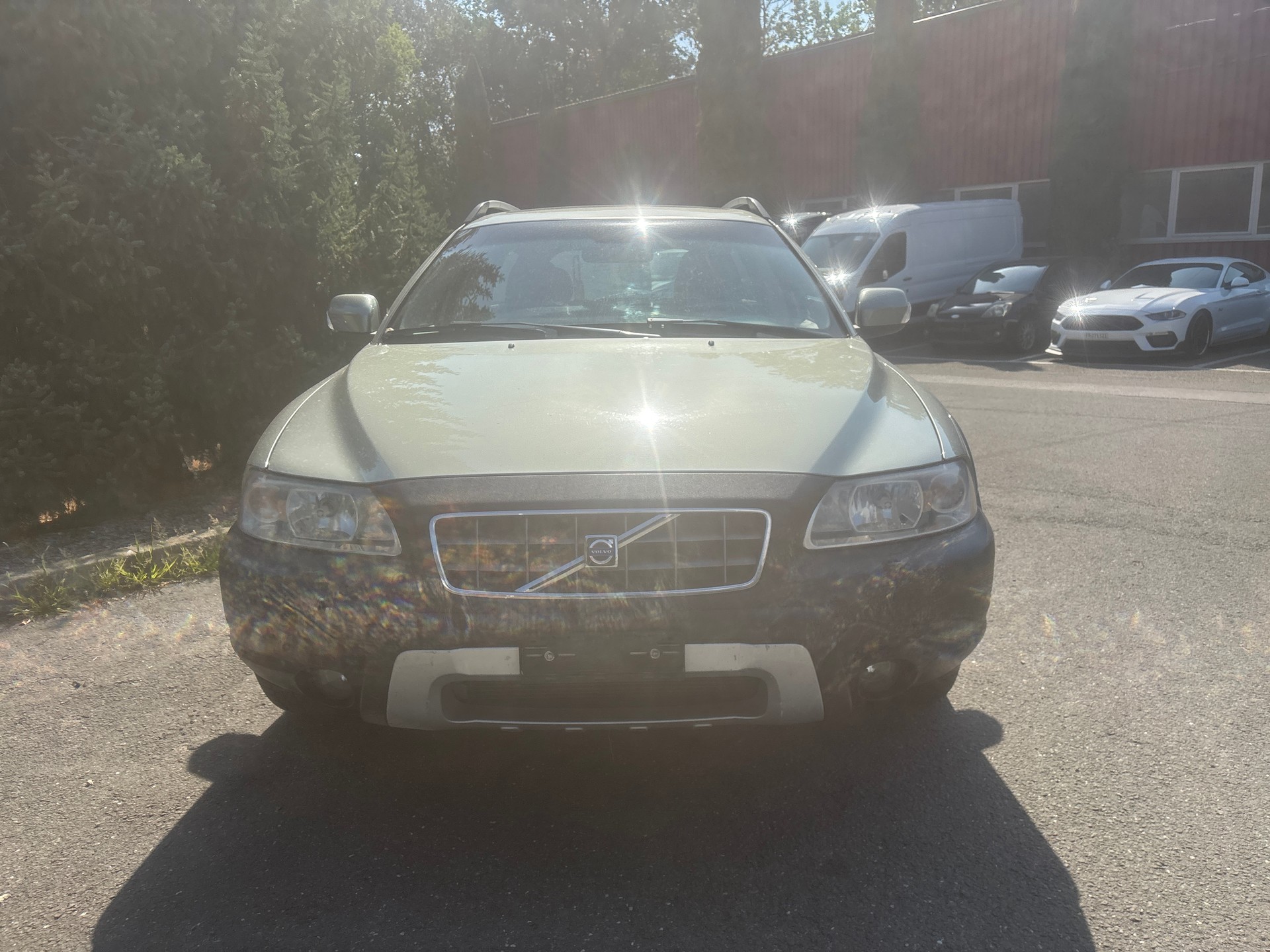 VOLVO XC70 D5 AWD Momentum-image-11