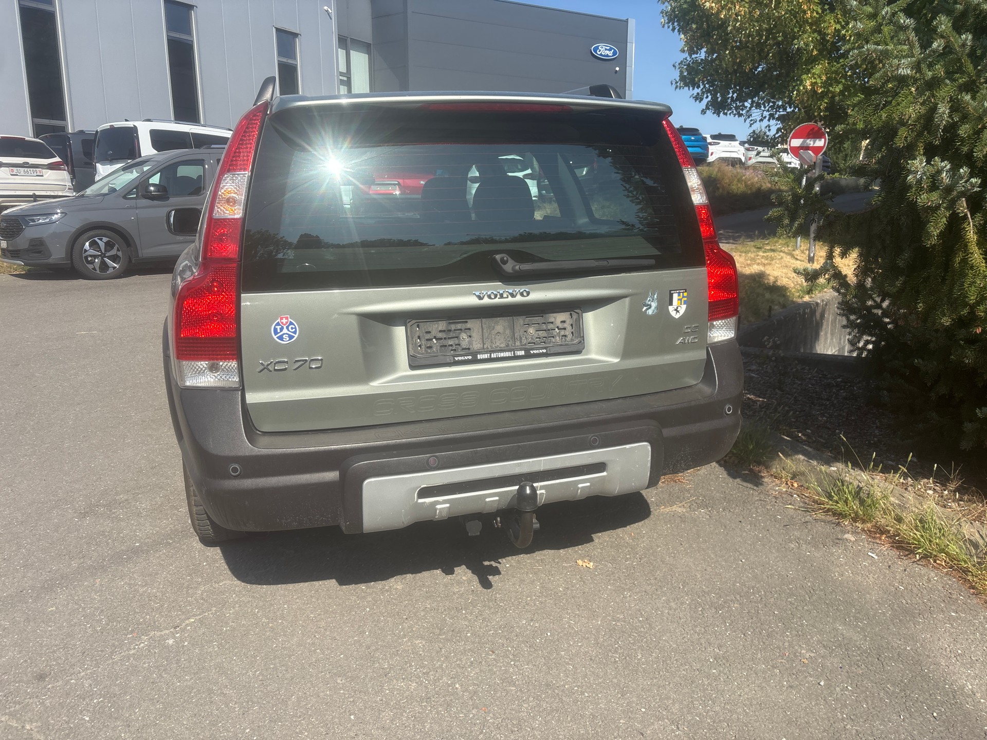 VOLVO XC70 D5 AWD Momentum-image-6