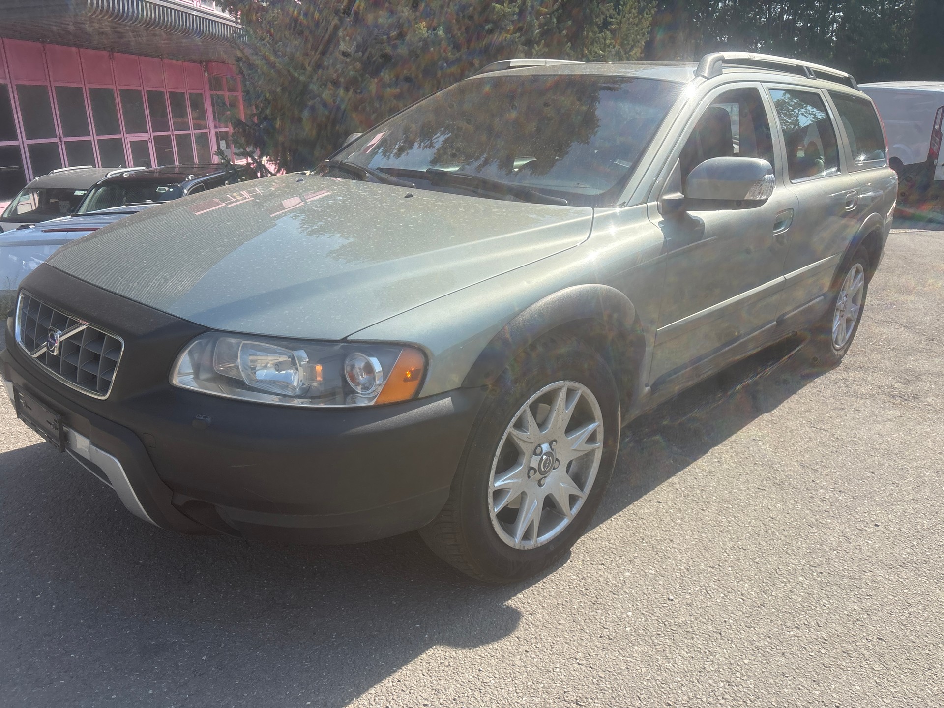 VOLVO XC70 D5 AWD Momentum-image-4