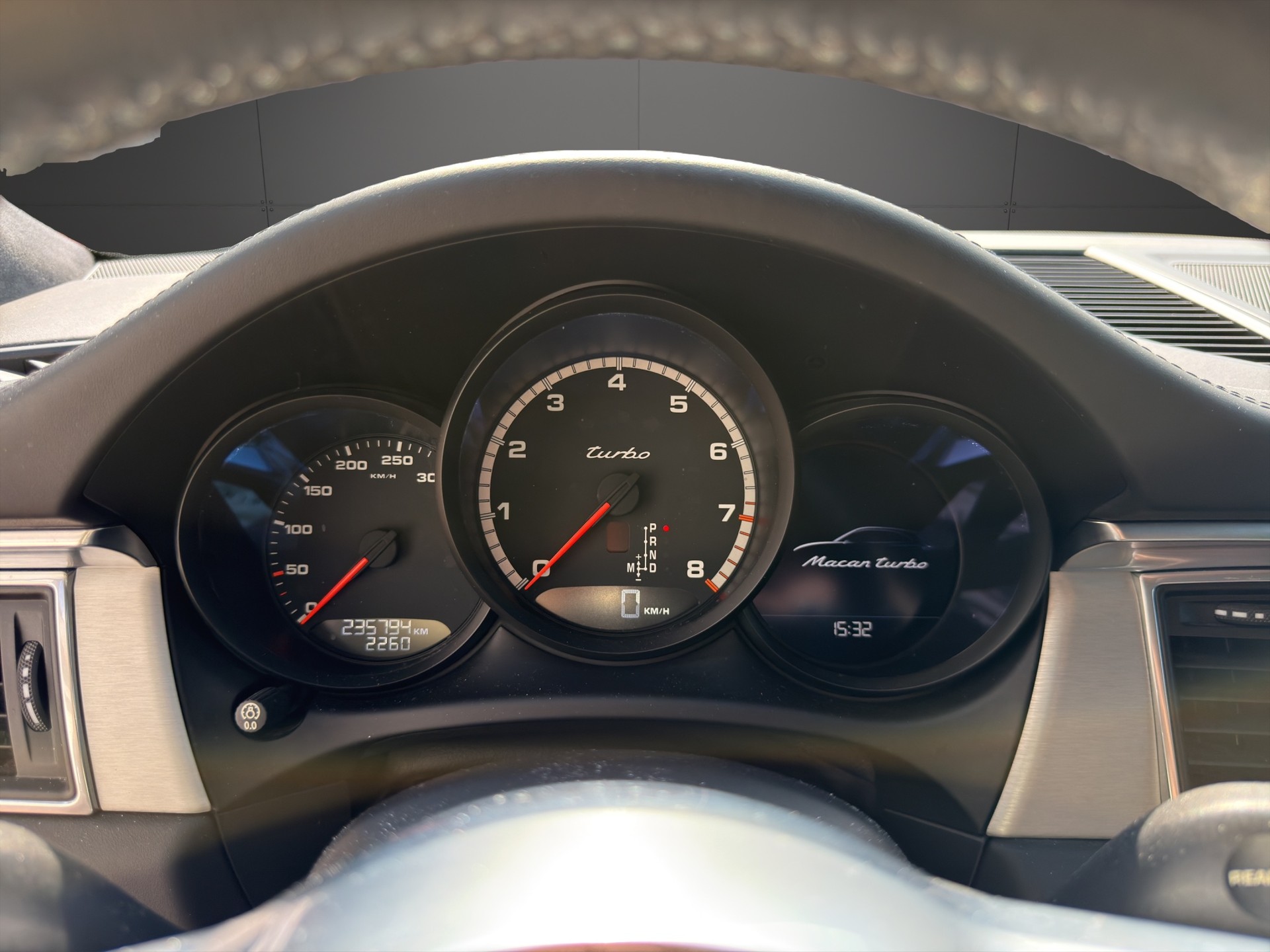 PORSCHE Macan Turbo PDK-image-14