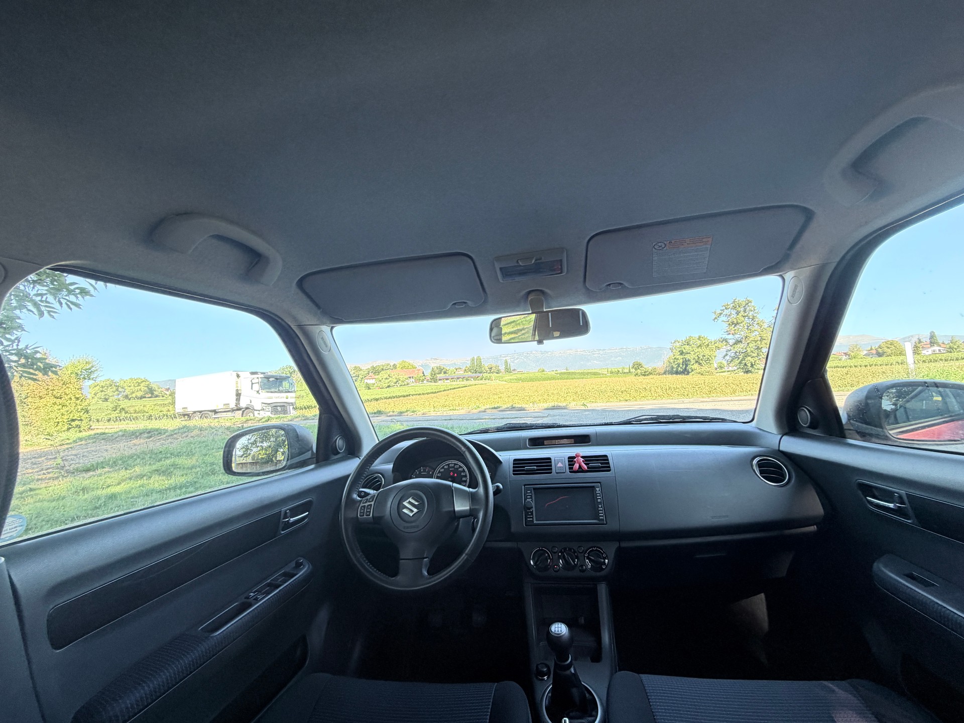 SUZUKI Swift 1.3i 16V GL Top-image-6