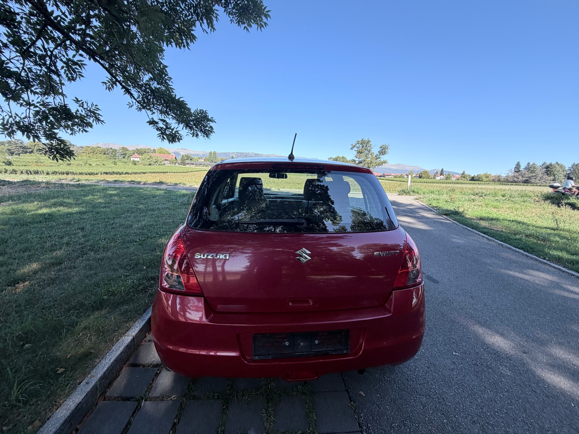 SUZUKI Swift 1.3i 16V GL Top-image-4