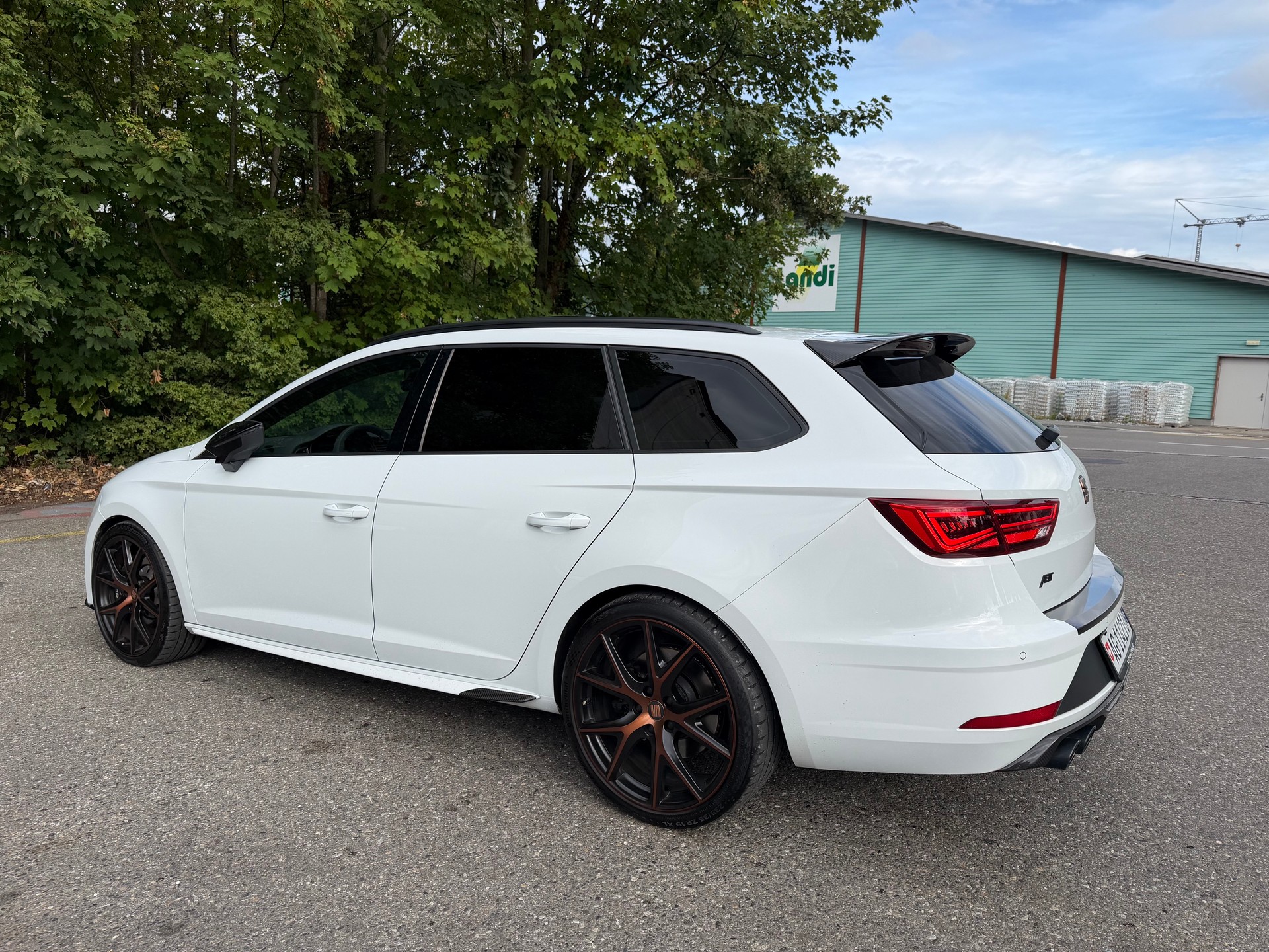 SEAT Leon ST 2.0 TSI Cupra R ABT 350 4 Drive DSG-showroom-element-2