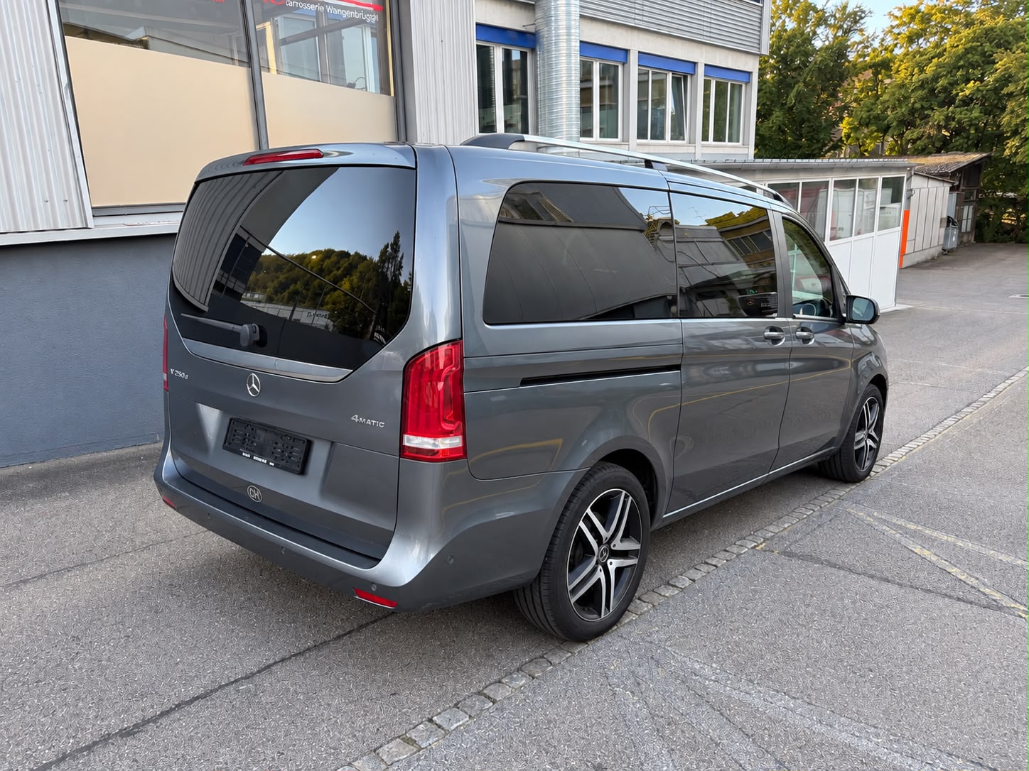 MERCEDES-BENZ V 250 d lang 4Matic 7G-Tronic-showroom-element-2