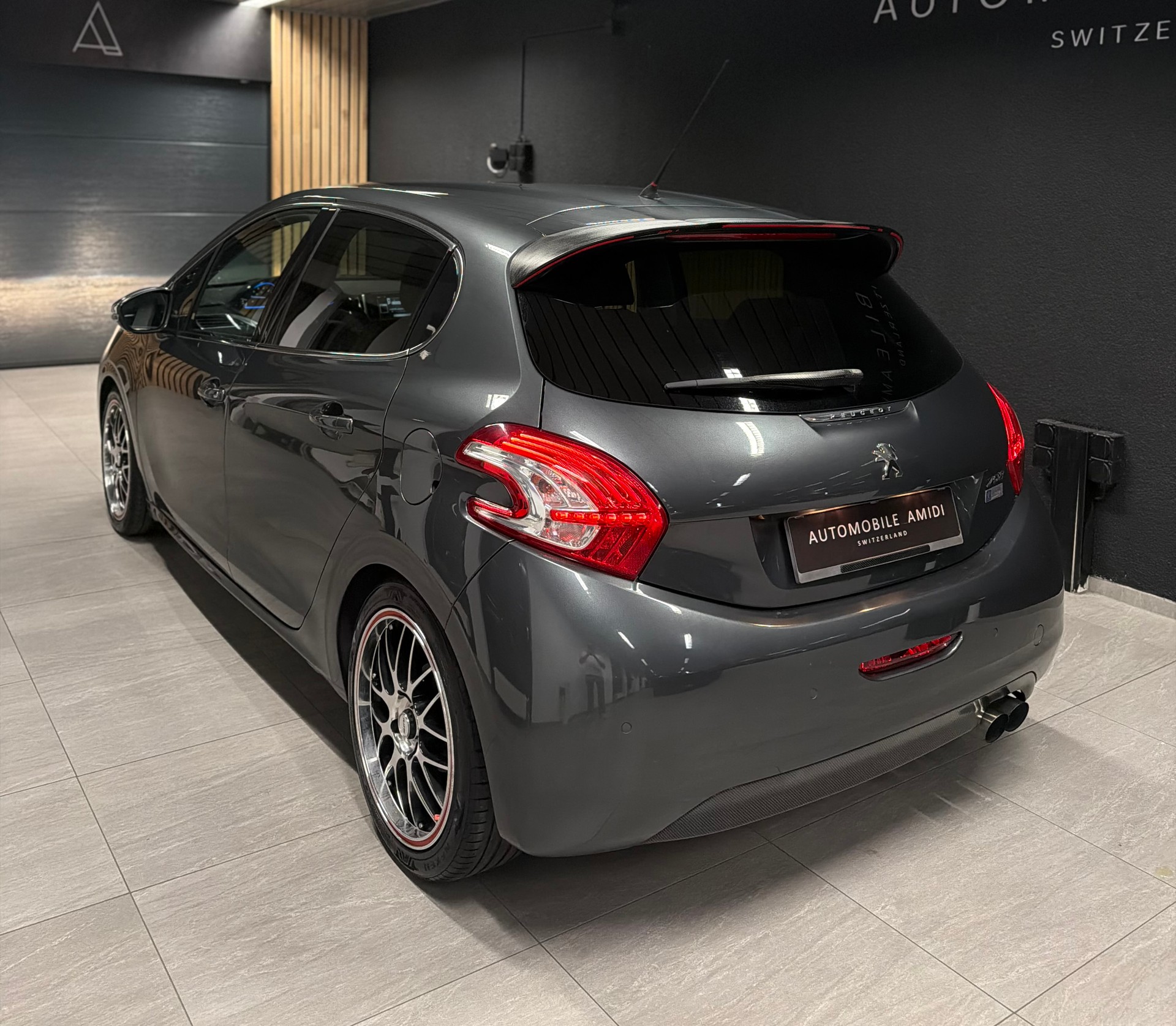 PEUGEOT 208 1.2 VTI Active-showroom-element-2