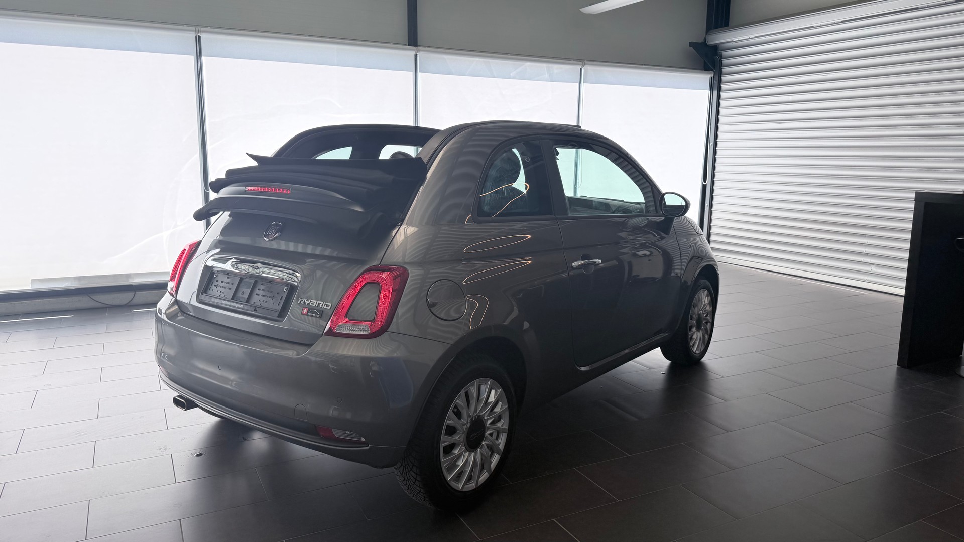 FIAT 500 C 1.0 Hybrid Swiss Edition-image-15