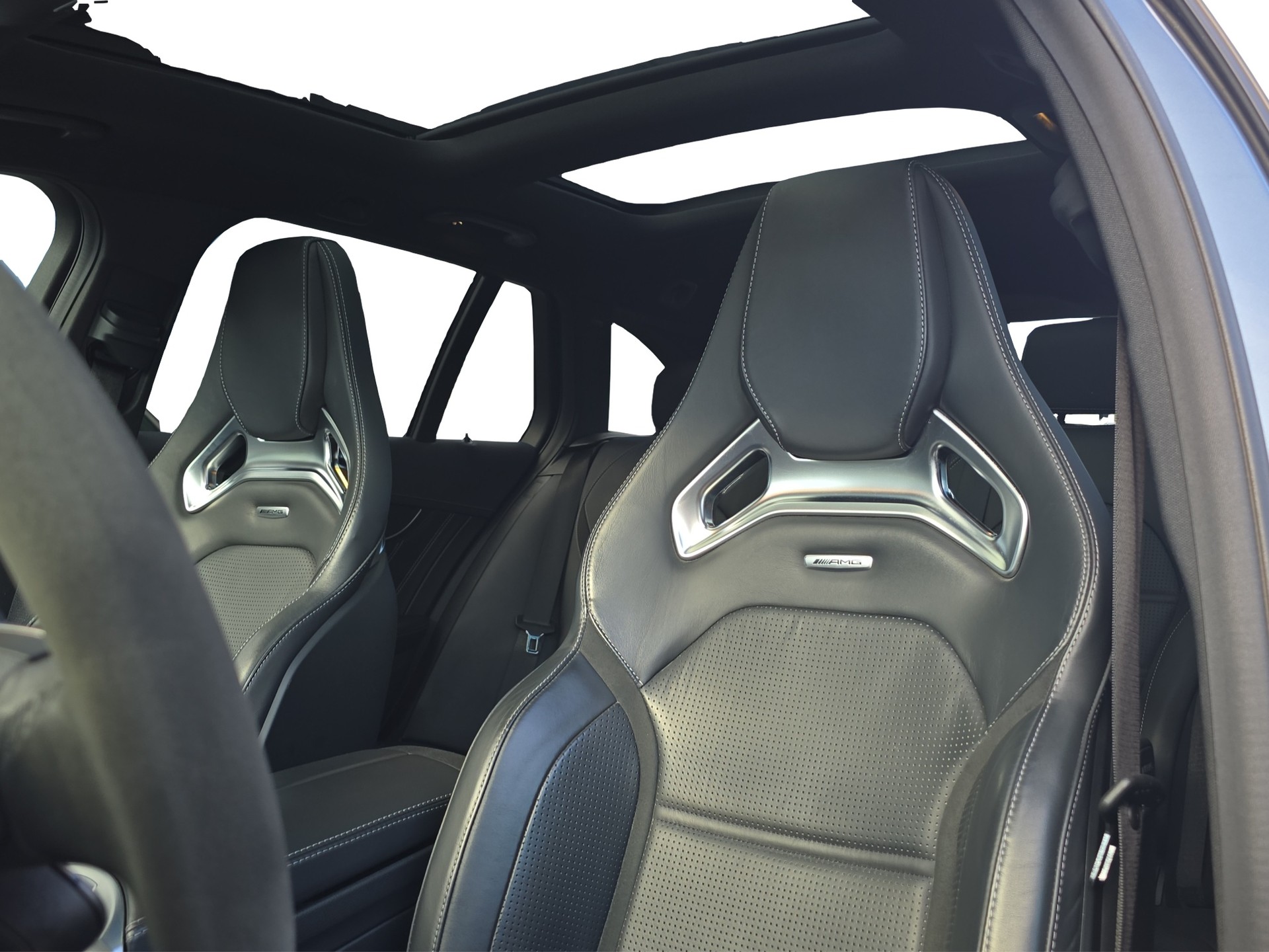 MERCEDES-BENZ C 63 S AMG-image-7