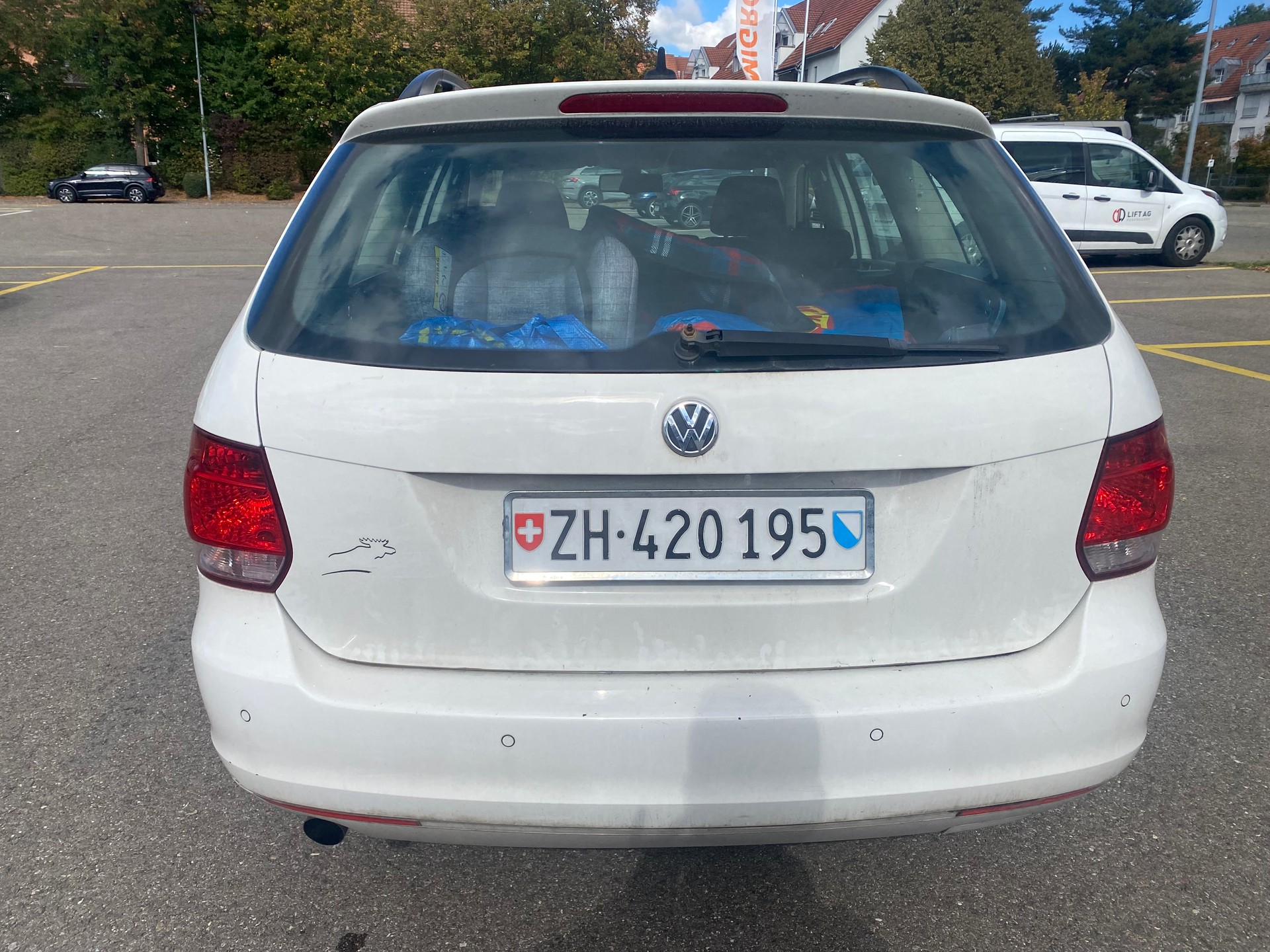 VW Golf Variant 1.6 TDI BMT Trendline DSG-image-7