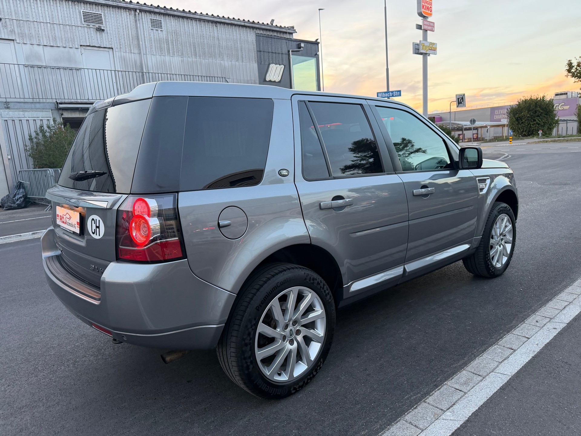 LAND ROVER Freelander 2.0 HSE Automatic-image-4
