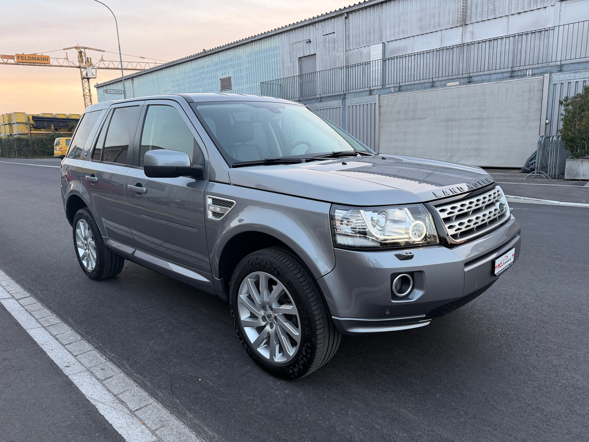 LAND ROVER Freelander 2.0 HSE Automatic-image-3