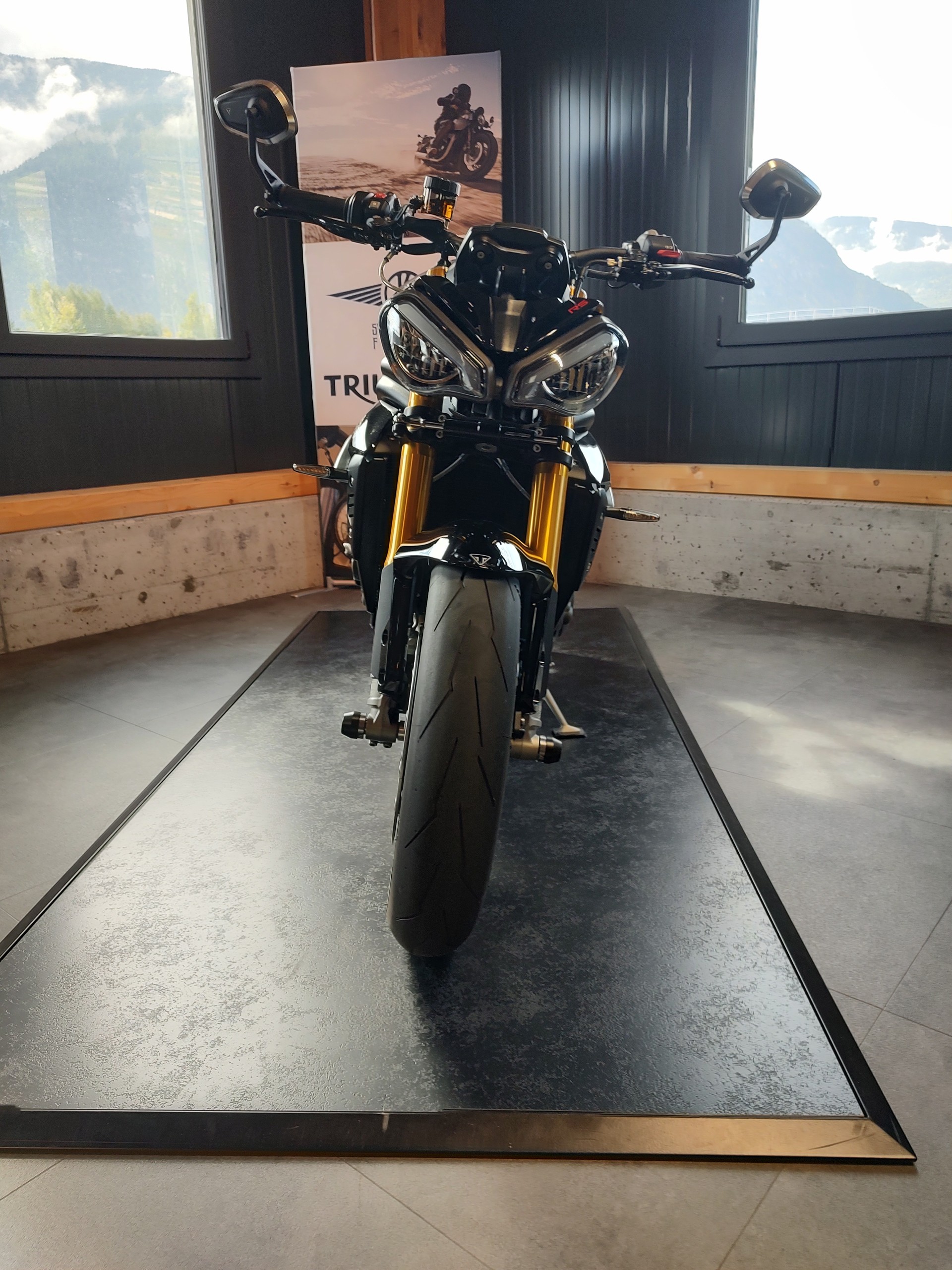 TRIUMPH Speed Triple RS-image-2