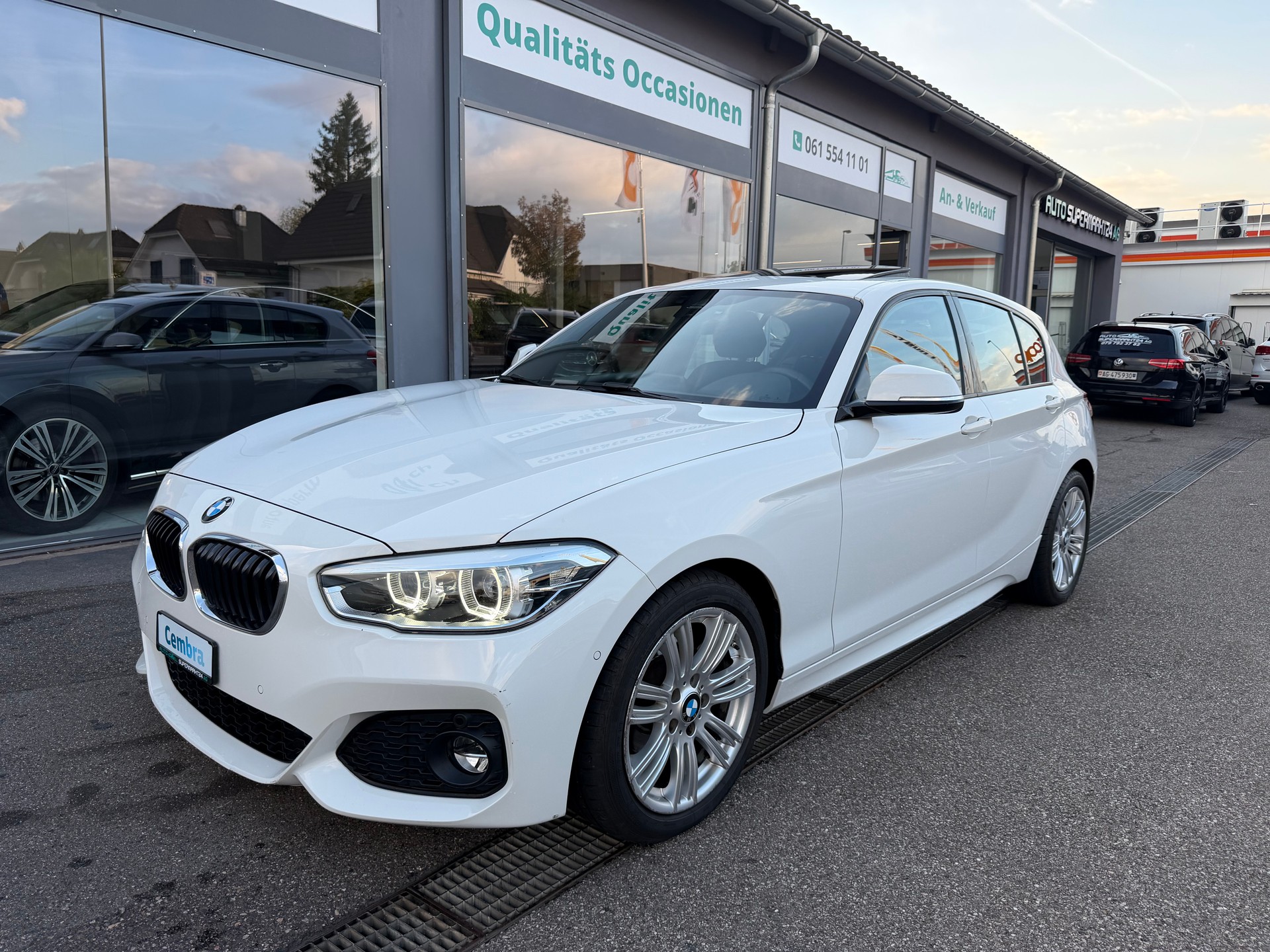 BMW 120d M Sport-showroom-element-1