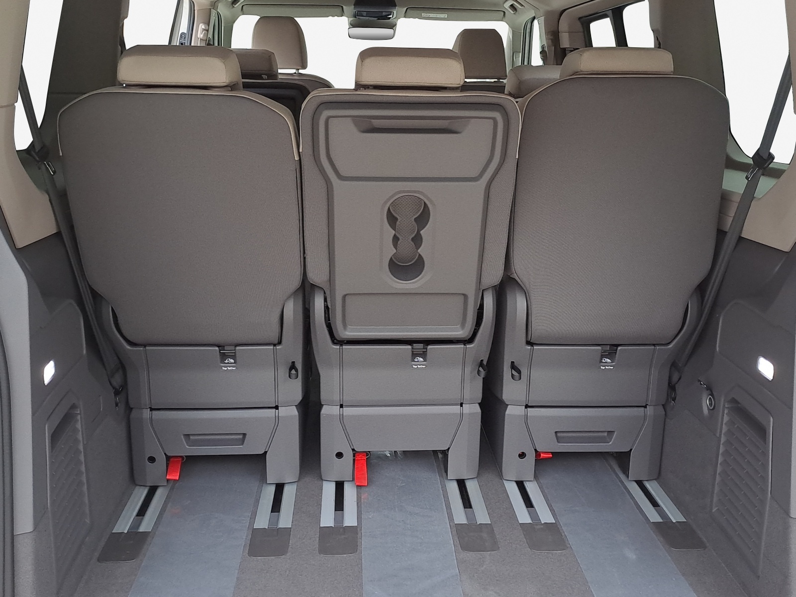 VW Multivan 2.0 TDI Liberty DSG-image-12