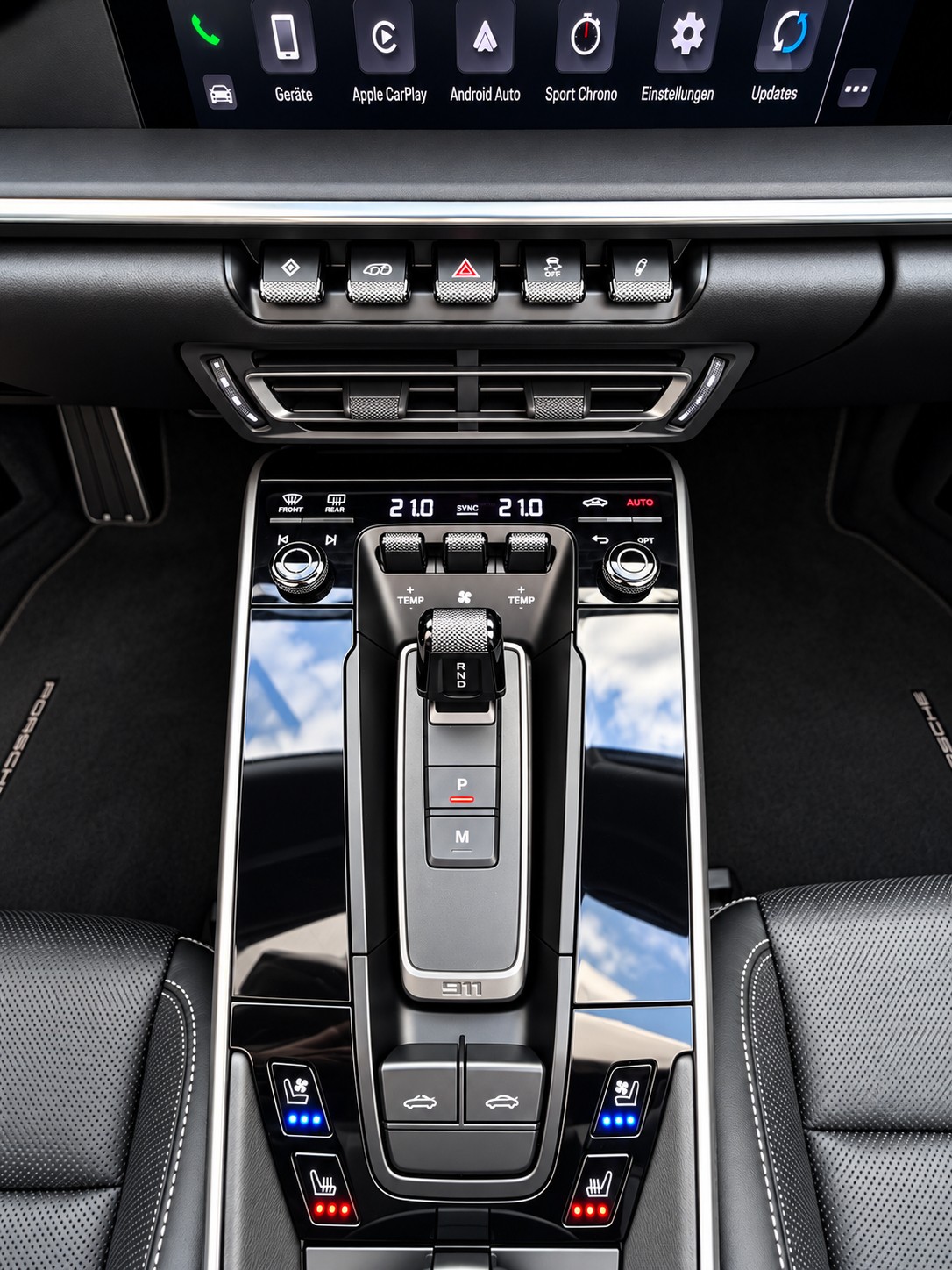 PORSCHE 911 Targa 4 GTS-image-10