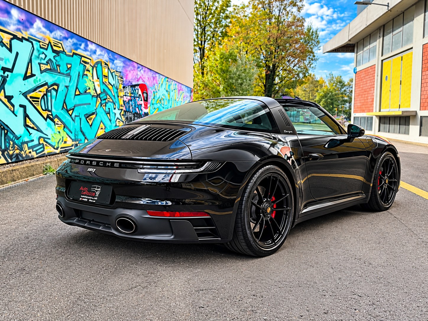 PORSCHE 911 Targa 4 GTS-showroom-element-3