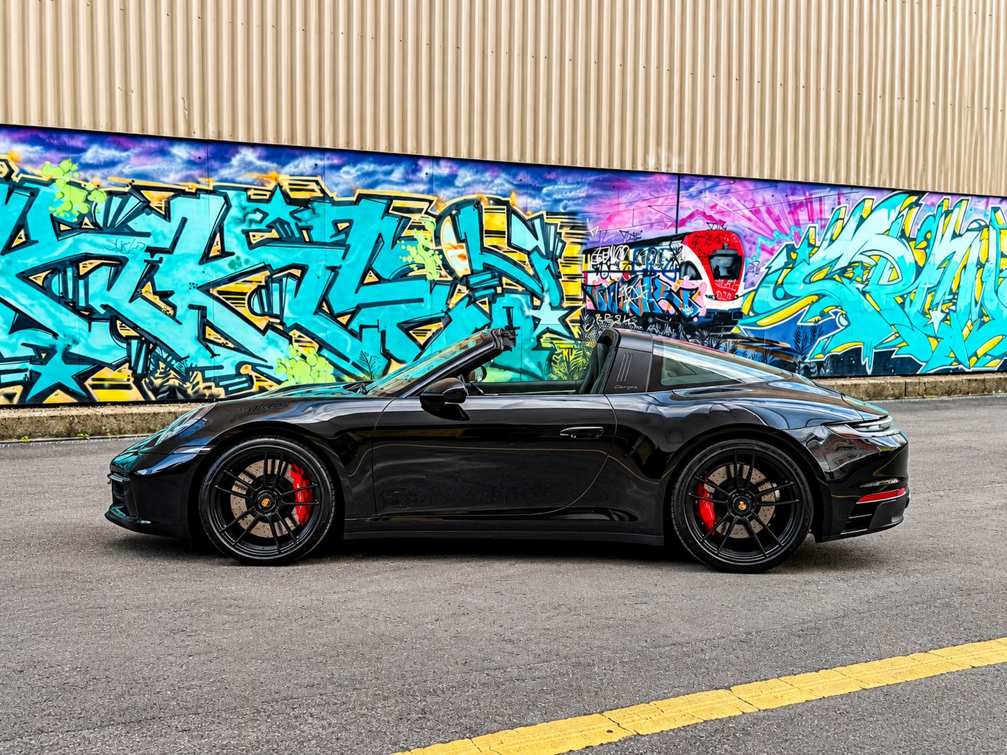 PORSCHE 911 Targa 4 GTS-showroom-element-1