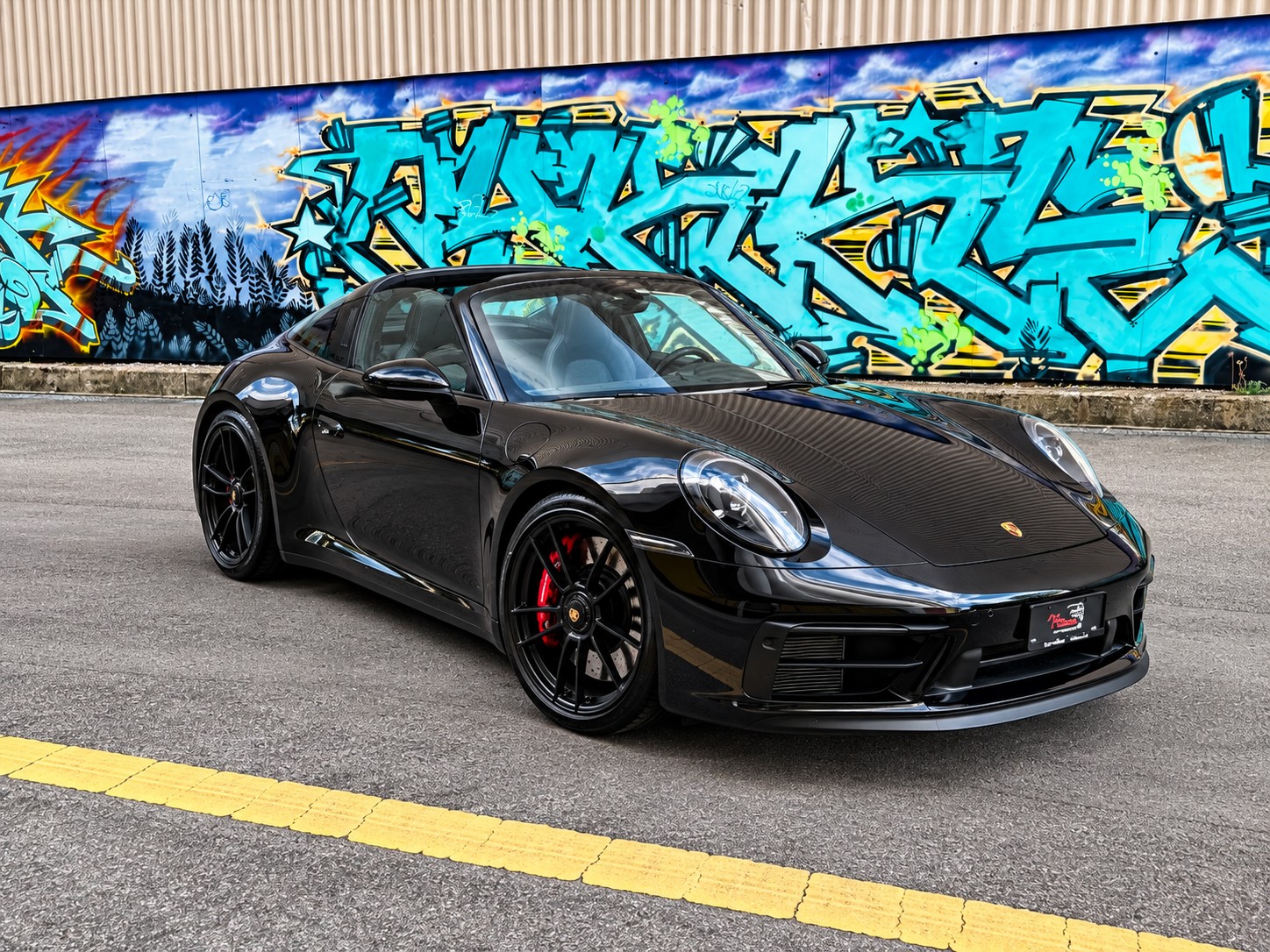 PORSCHE 911 Targa 4 GTS-image-5