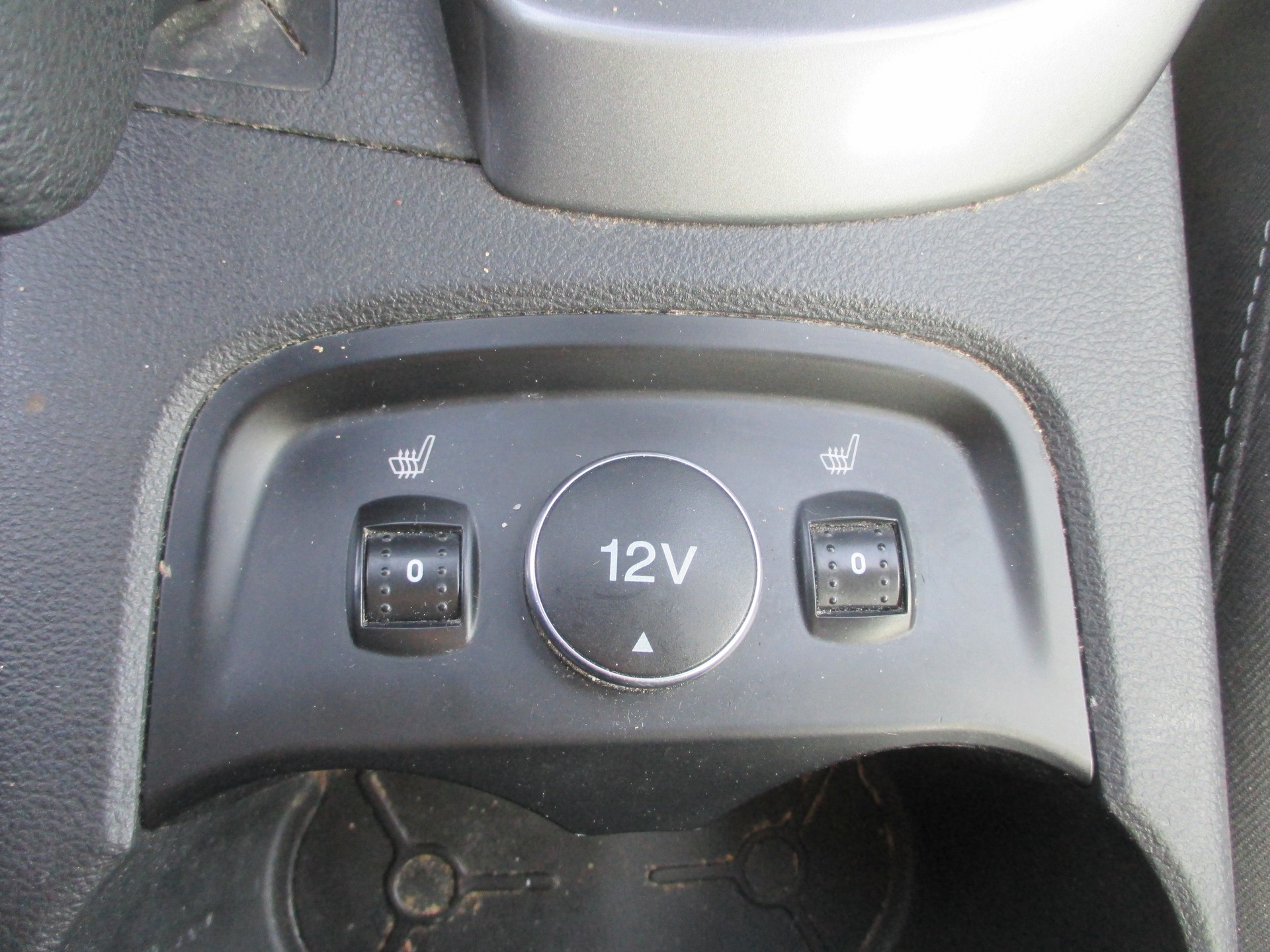 FORD Focus 1.0 SCTi Titanium-image-12