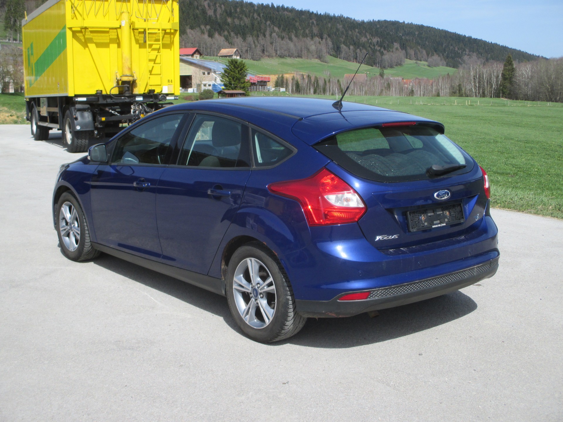 FORD Focus 1.0 SCTi Titanium-image-1