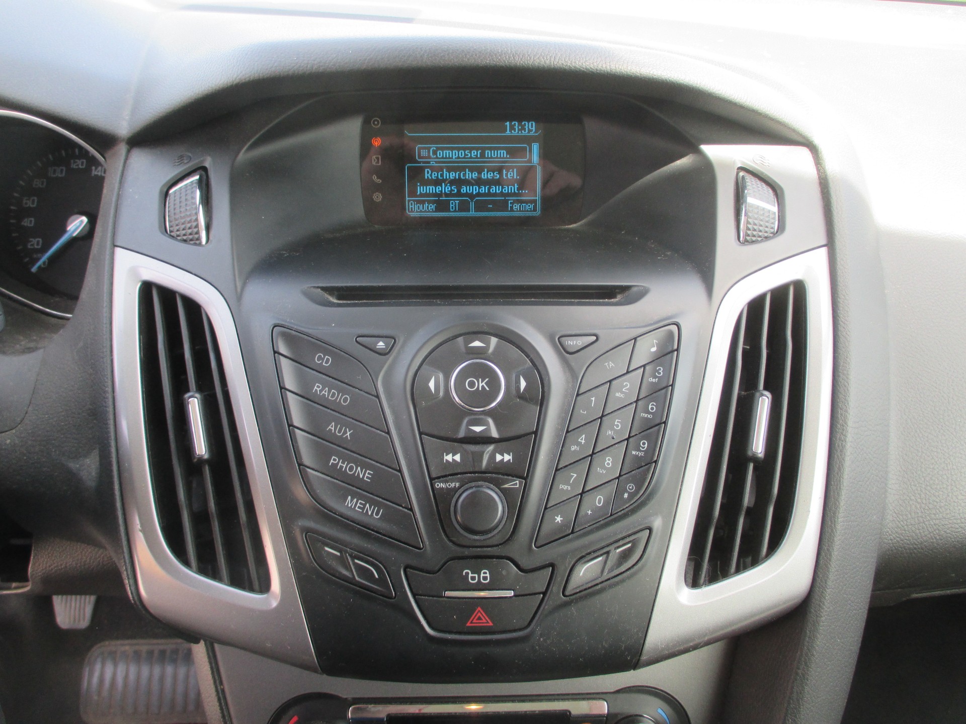 FORD Focus 1.0 SCTi Titanium-image-10