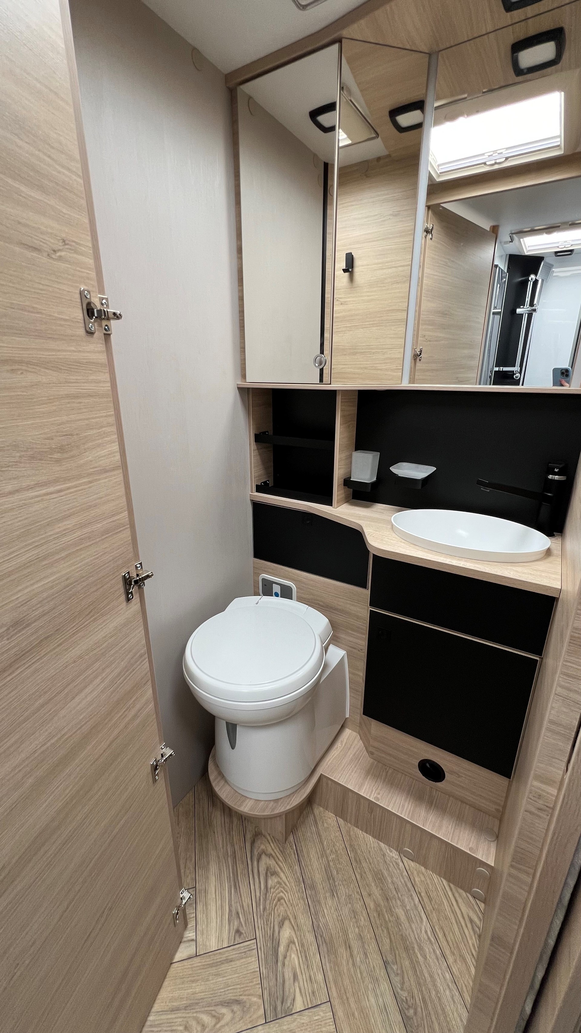 CHALLENGER 384 Etape Edition-image-12