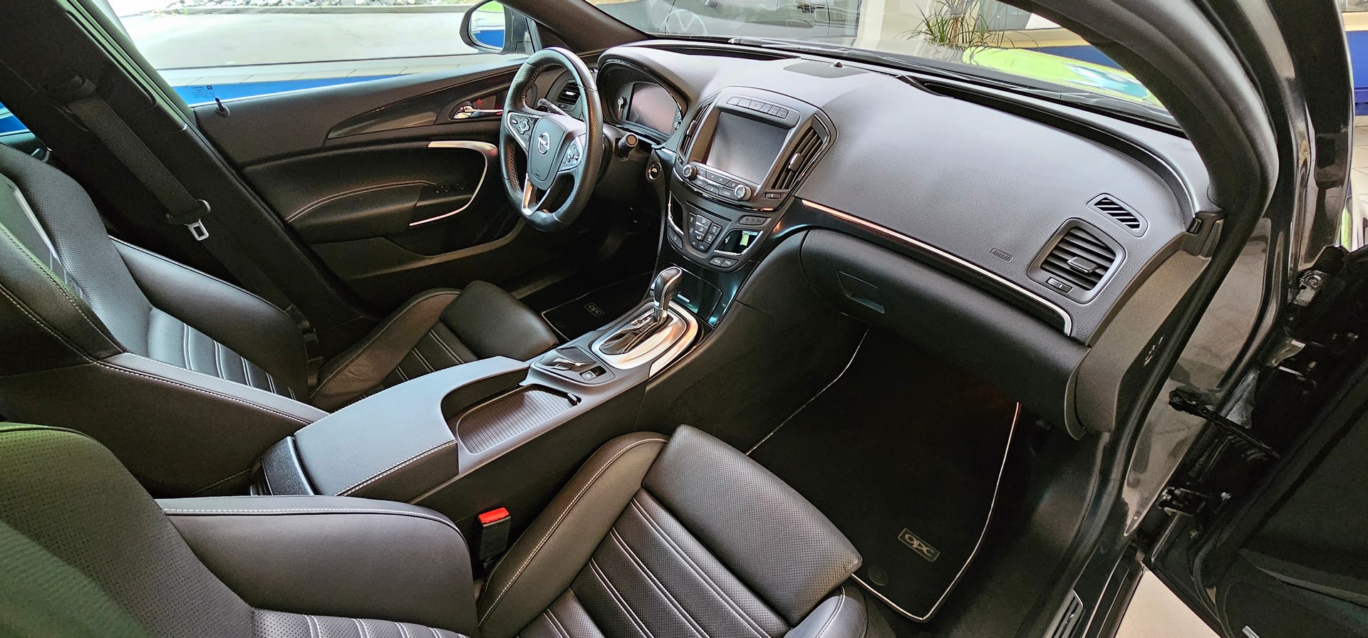 OPEL Insignia 2.8 Turbo OPC 4WD Automatic-image-8