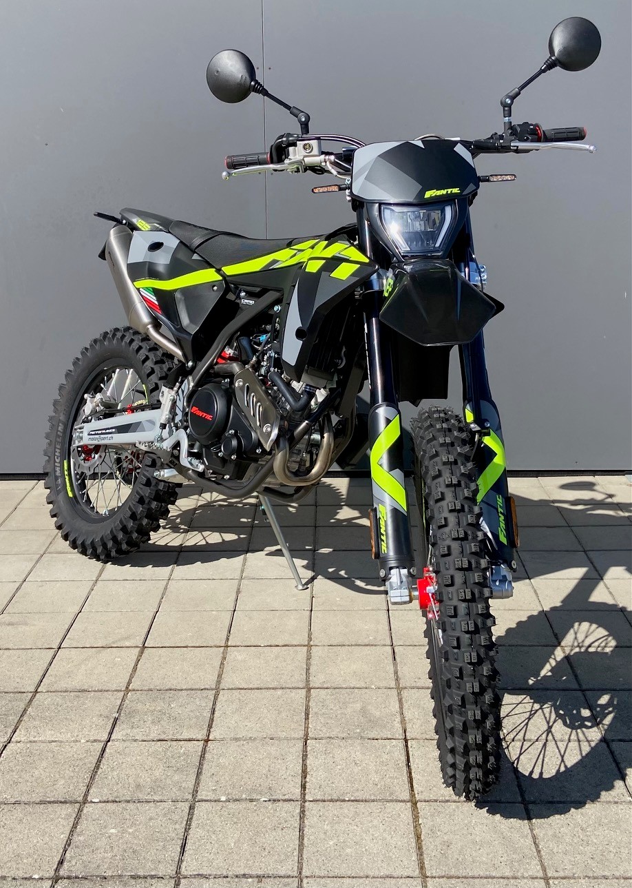 FANTIC Performance-showroom-element-2