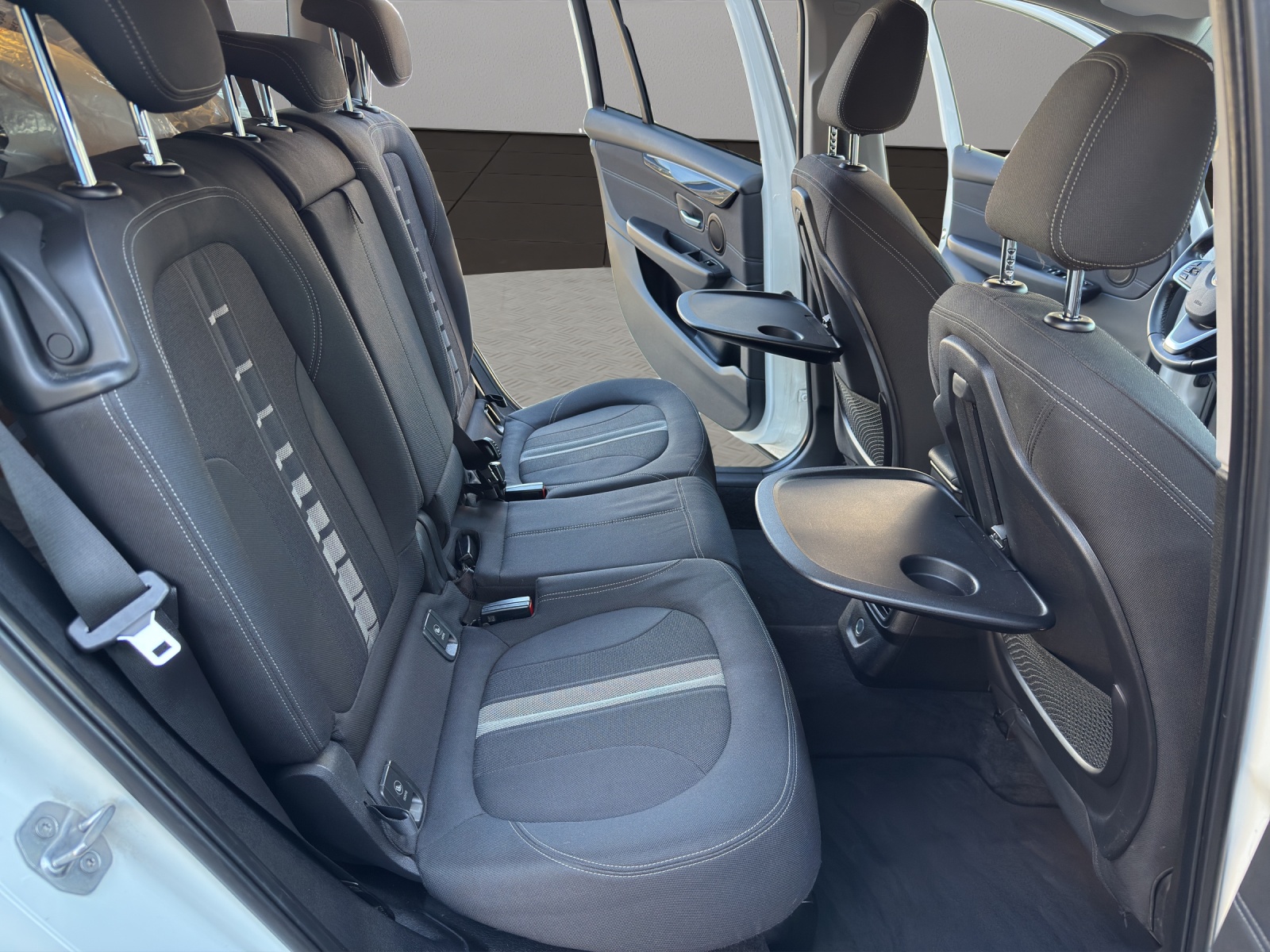 BMW 218d Gran Tourer Steptronic-image-17