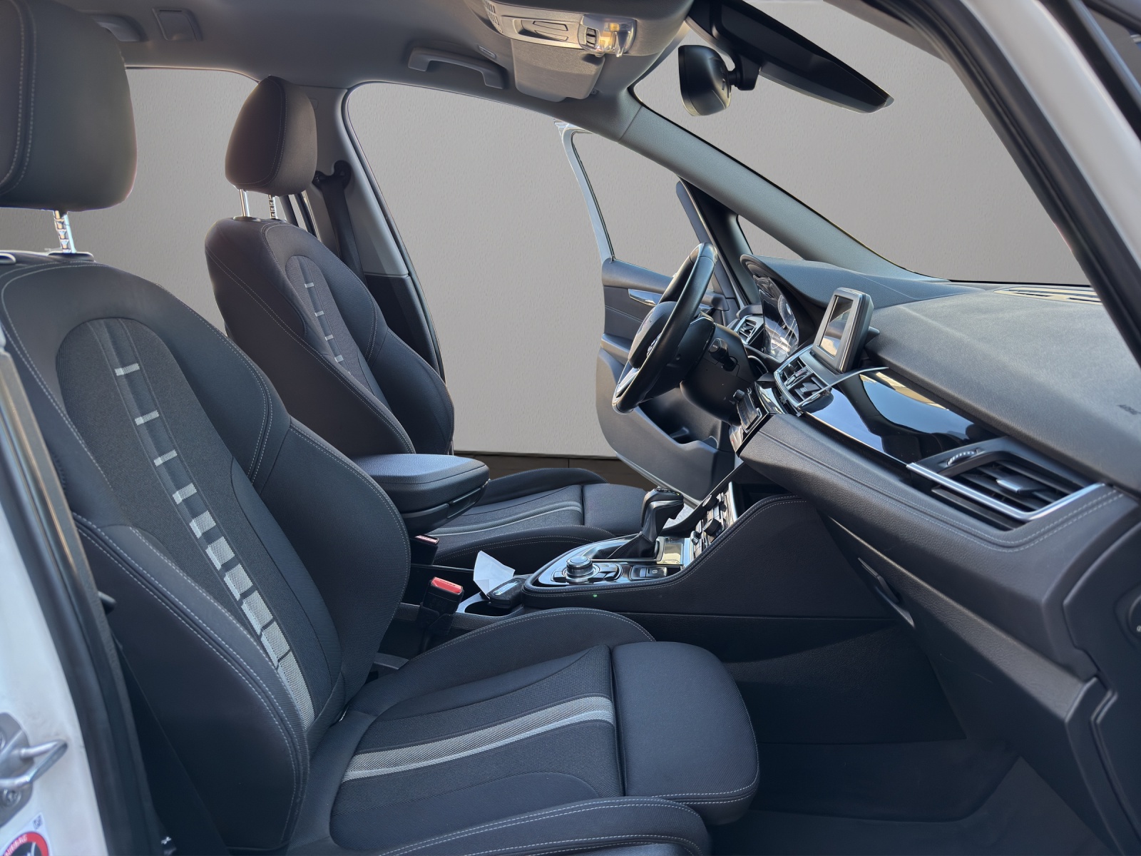 BMW 218d Gran Tourer Steptronic-image-16