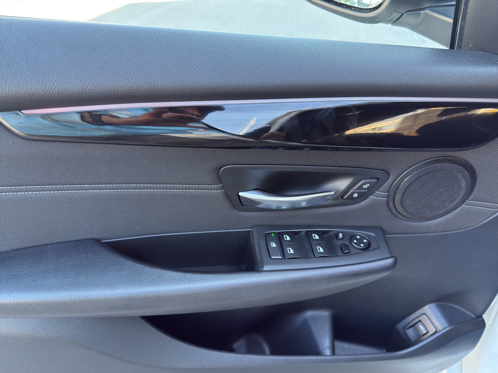 BMW 218d Gran Tourer Steptronic-image-11