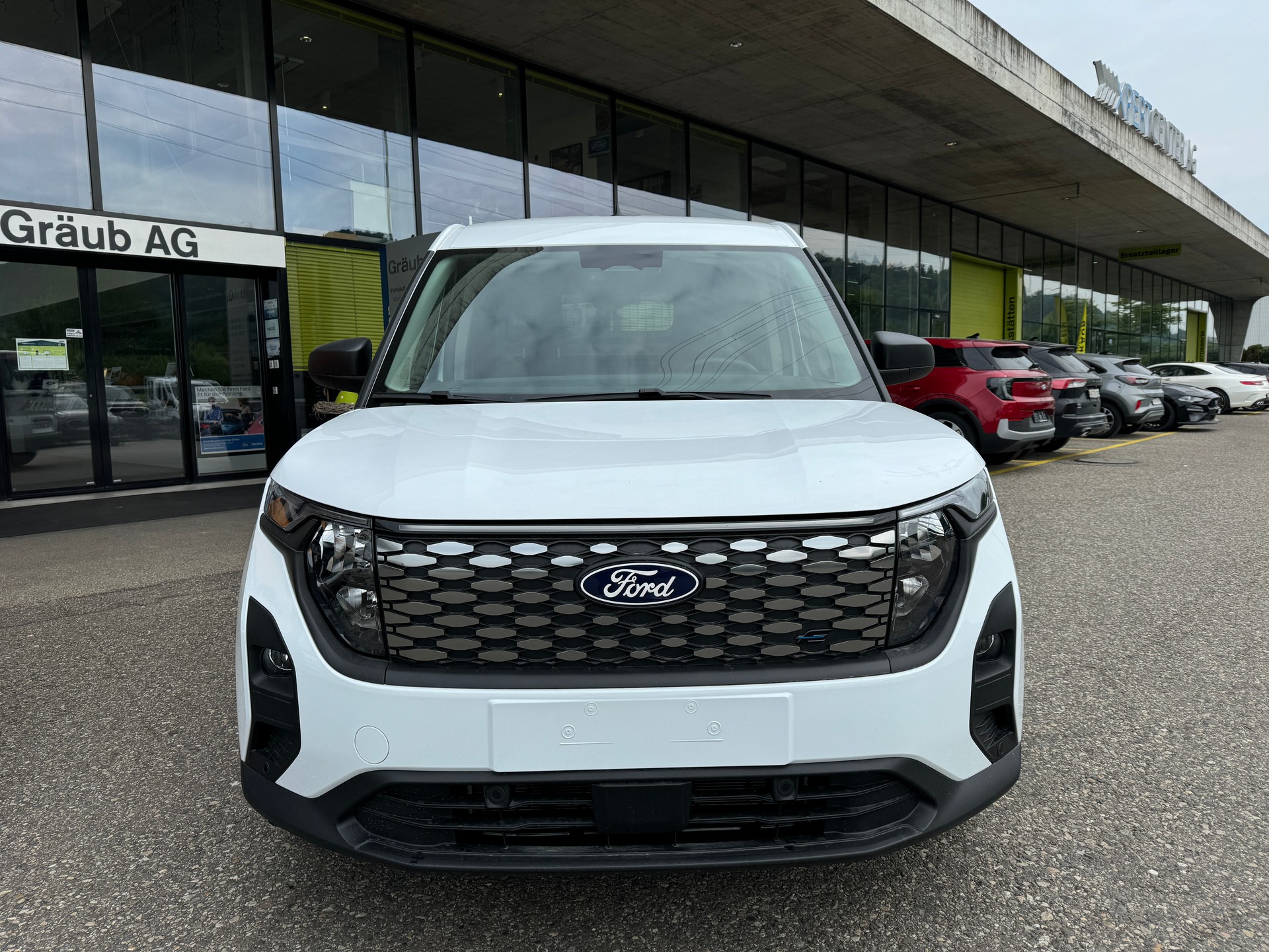 FORD E-Transit Courier Van Trend 43,5kWh-showroom-element-2