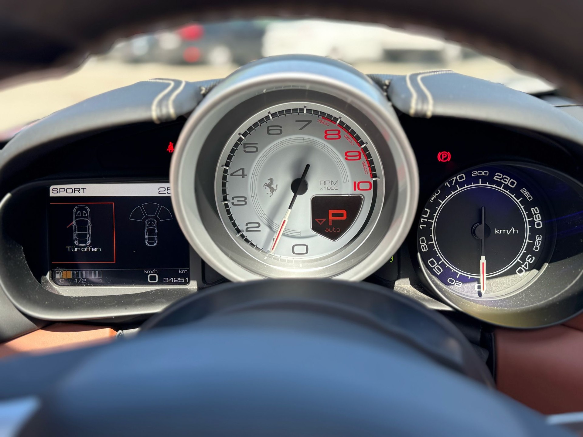 FERRARI California 3.9 V8 T-image-13